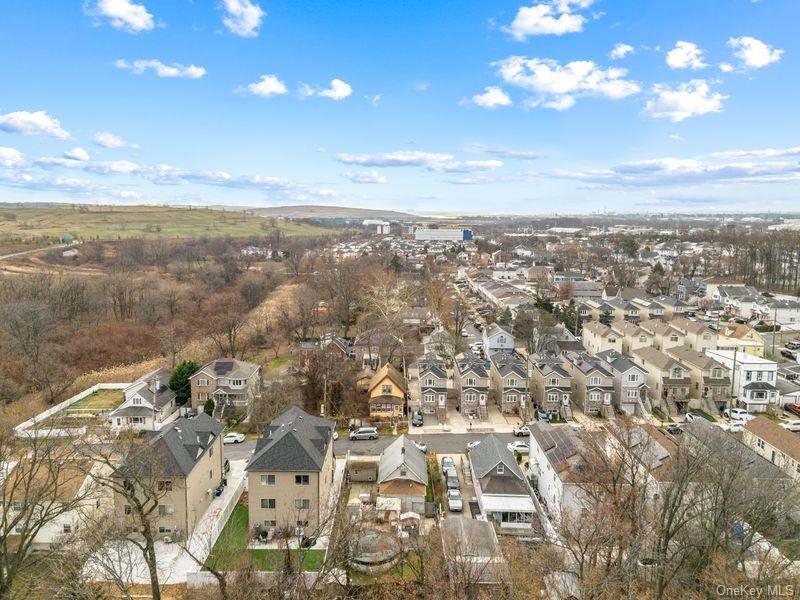 #12 photo, 171 Burke Avenue, 史丹頓島 Staten Island , NY 10314