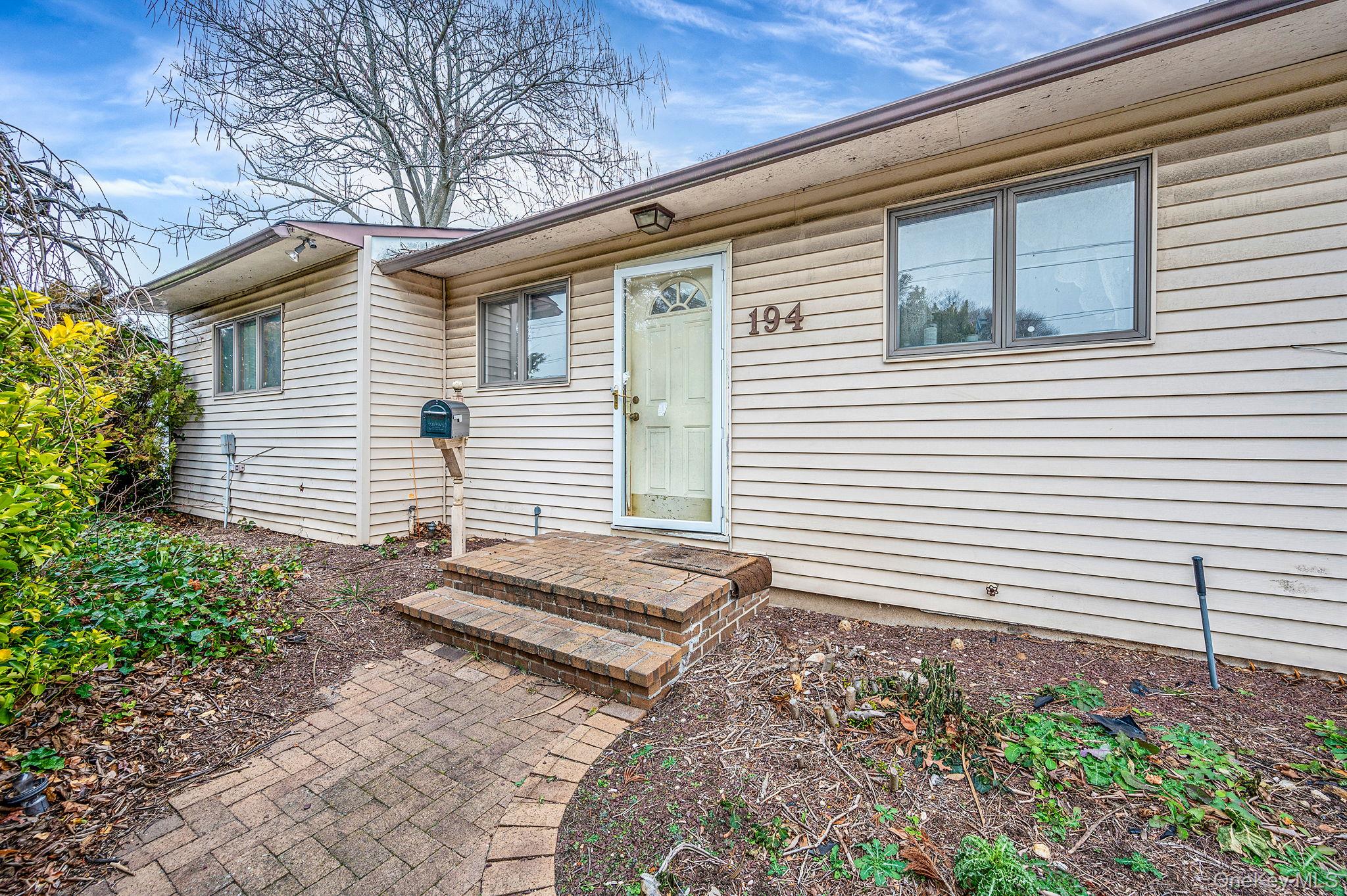 #2 photo, 194 Central Park Road, নাসাউ কাউন্টি Plainview , NY 11803