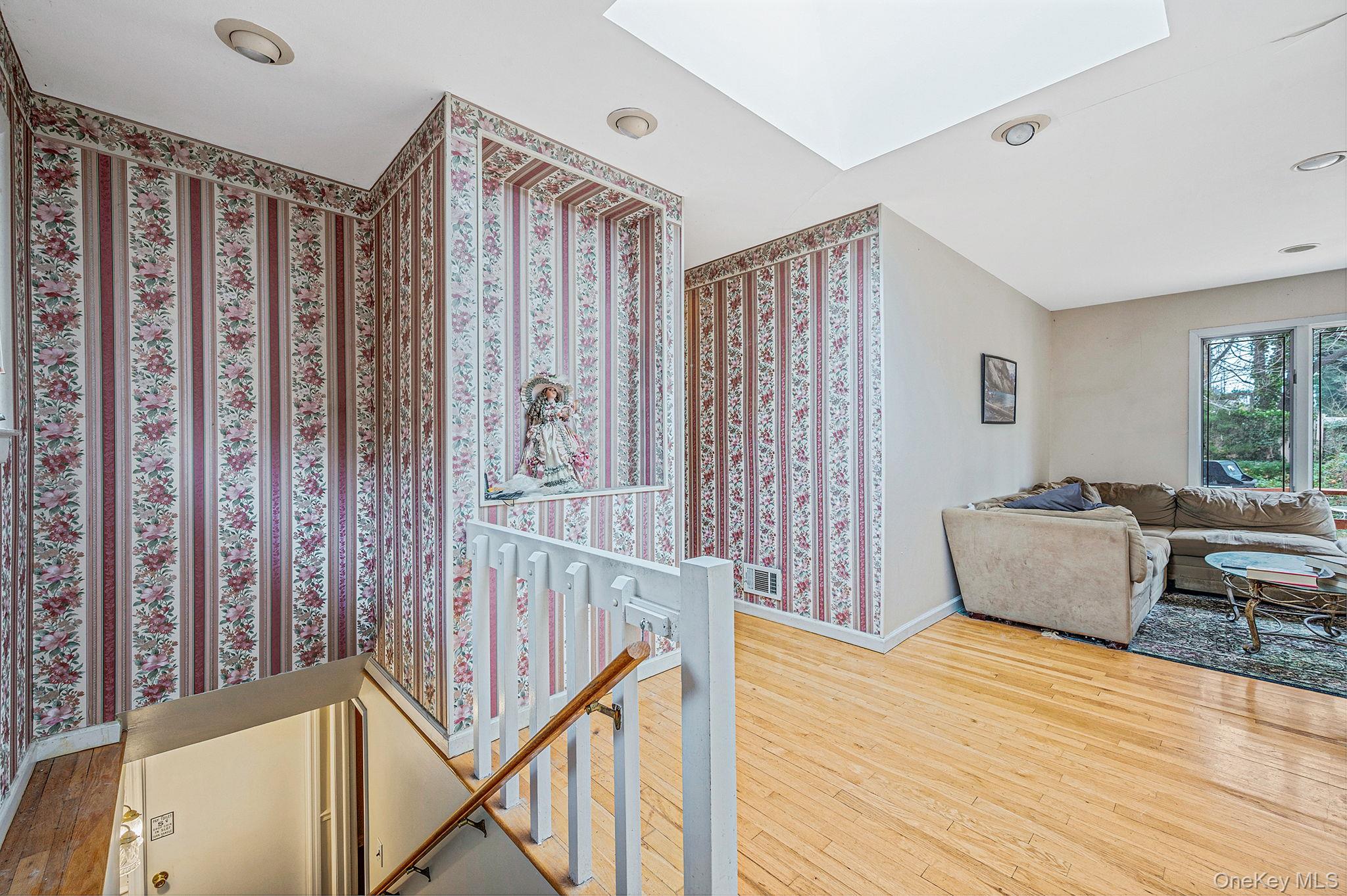 #6 photo, 194 Central Park Road, নাসাউ কাউন্টি Plainview , NY 11803