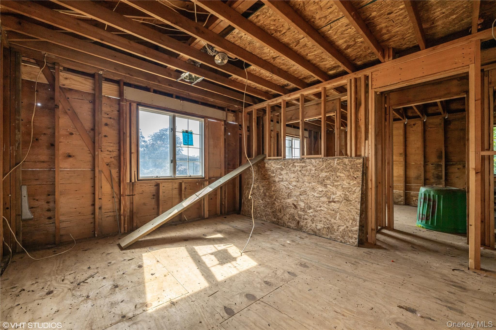 #14 photo, 750 Shore Walk, Lindenhurst , NY 11757