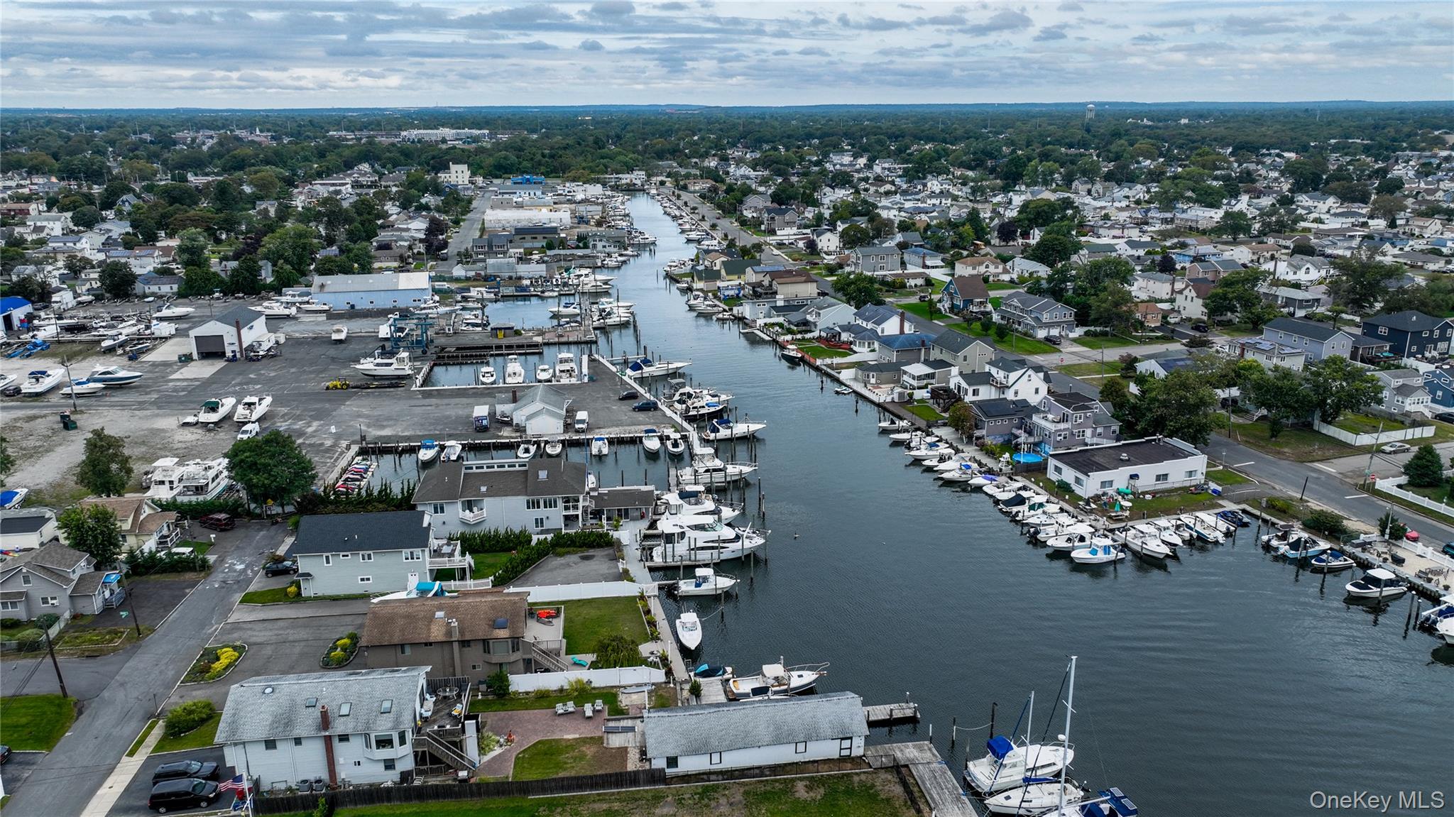 #19 photo, 750 Shore Walk, Lindenhurst , NY 11757