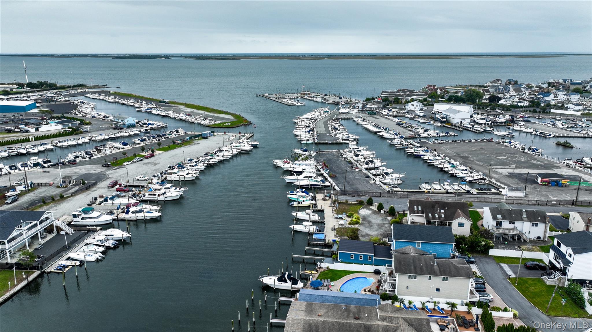 #20 photo, 750 Shore Walk, Lindenhurst , NY 11757