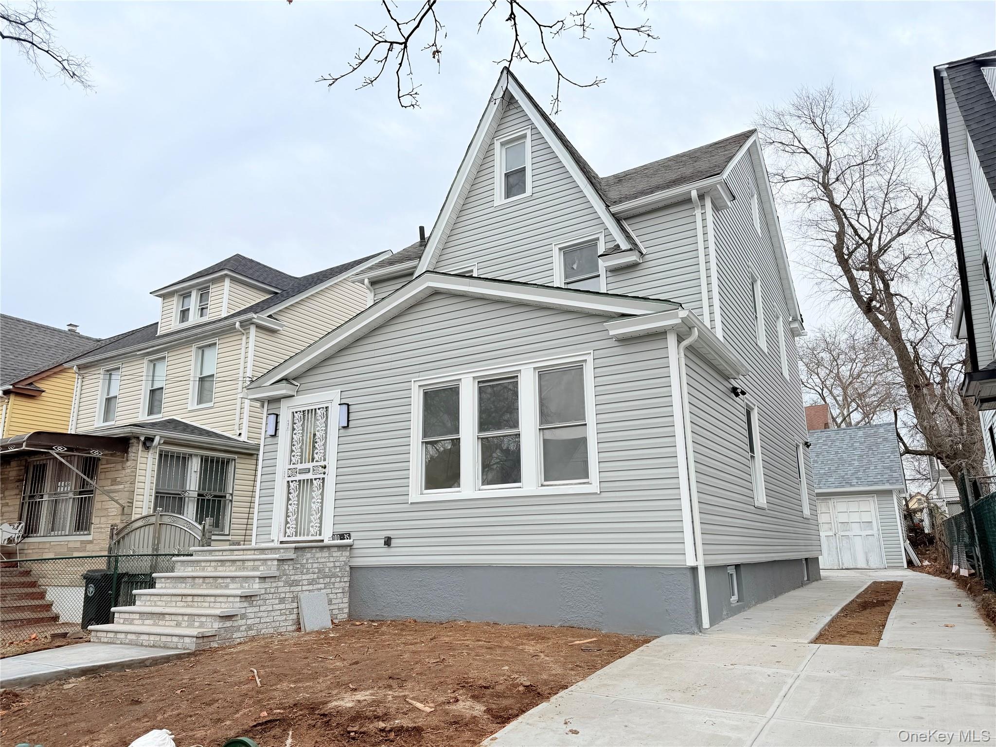 #2 photo, 100-35 204th Street, कुईंस Hollis , NY 11423