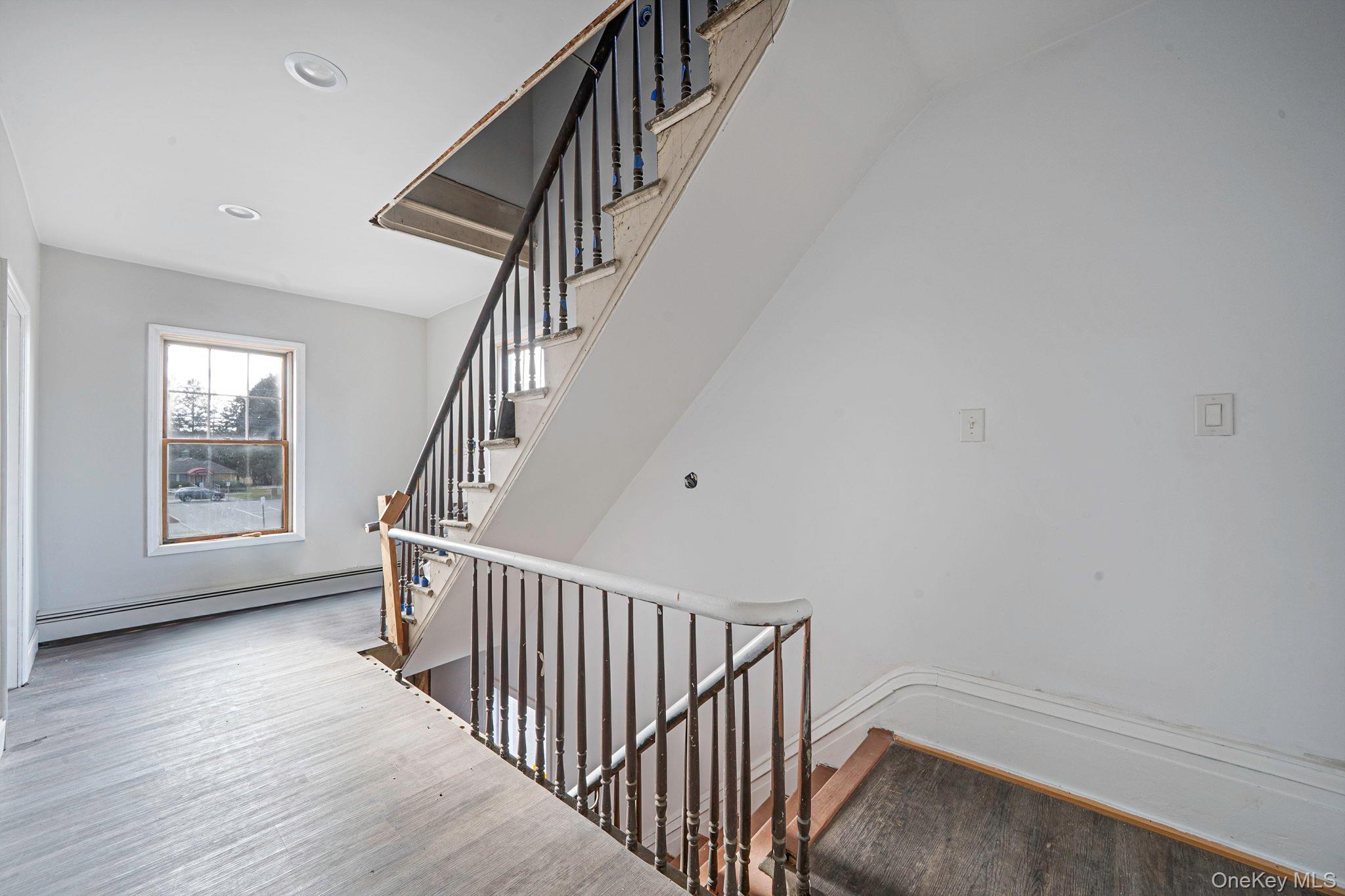 #10 photo, 605 Route 25A, 東長島 Rocky Point , NY 11778