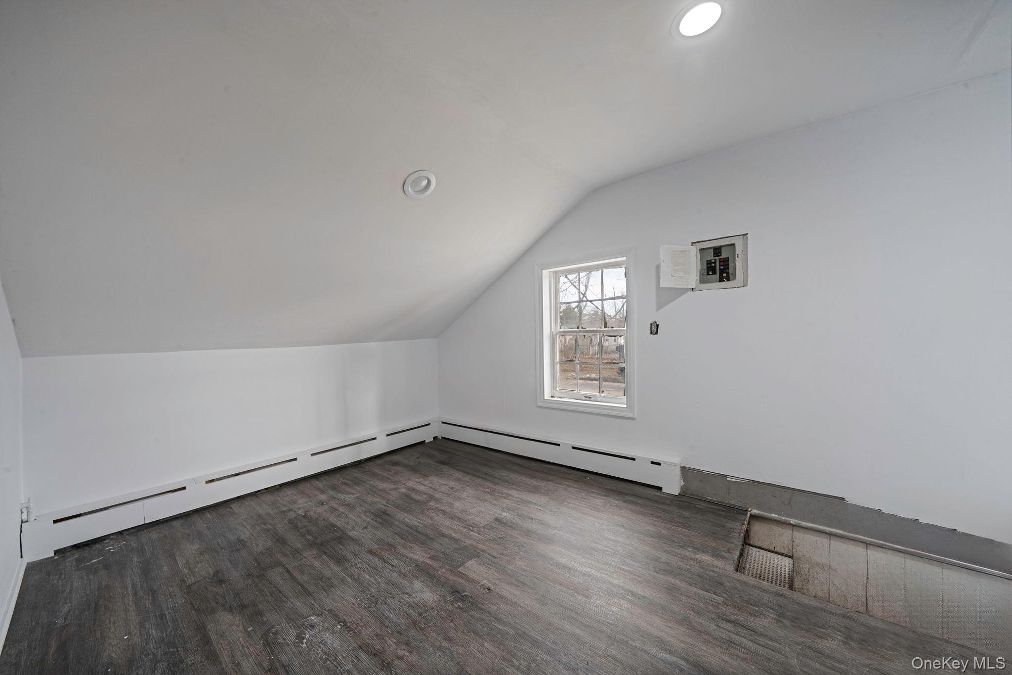 #19 photo, 605 Route 25A, 東長島 Rocky Point , NY 11778