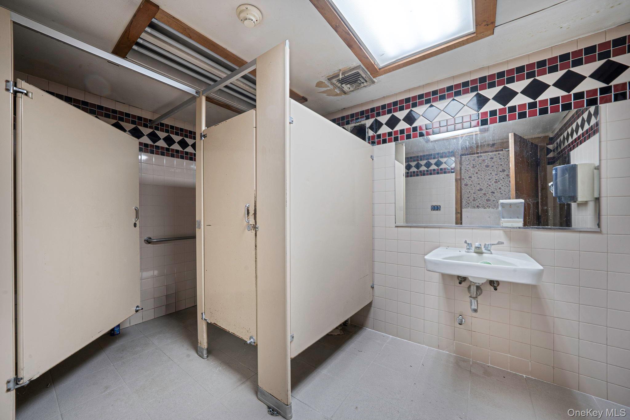 #9 photo, 605 Route 25A, 東長島 Rocky Point , NY 11778