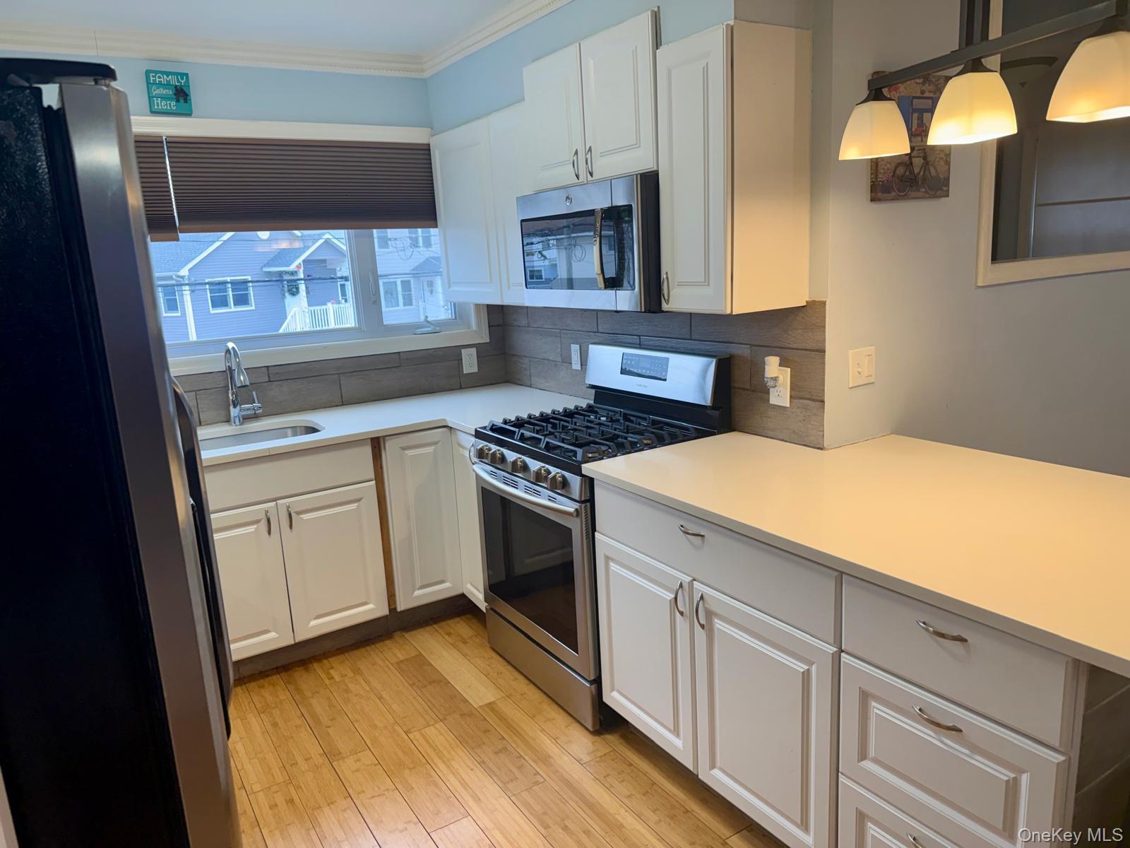 #3 photo, 129 Nassau Lane, Island Park , NY 11558