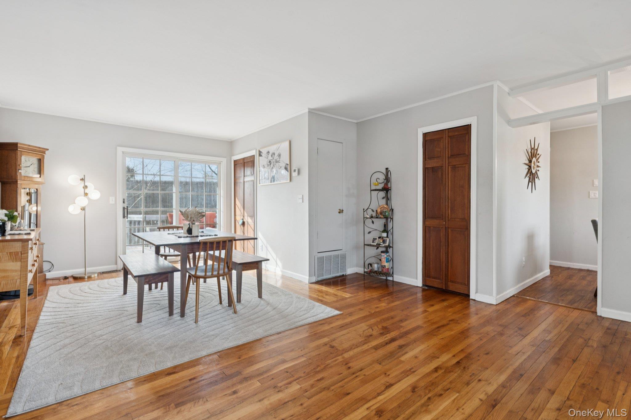 #8 photo, 12 Gail Court, سوفولك Kings Park , NY 11754