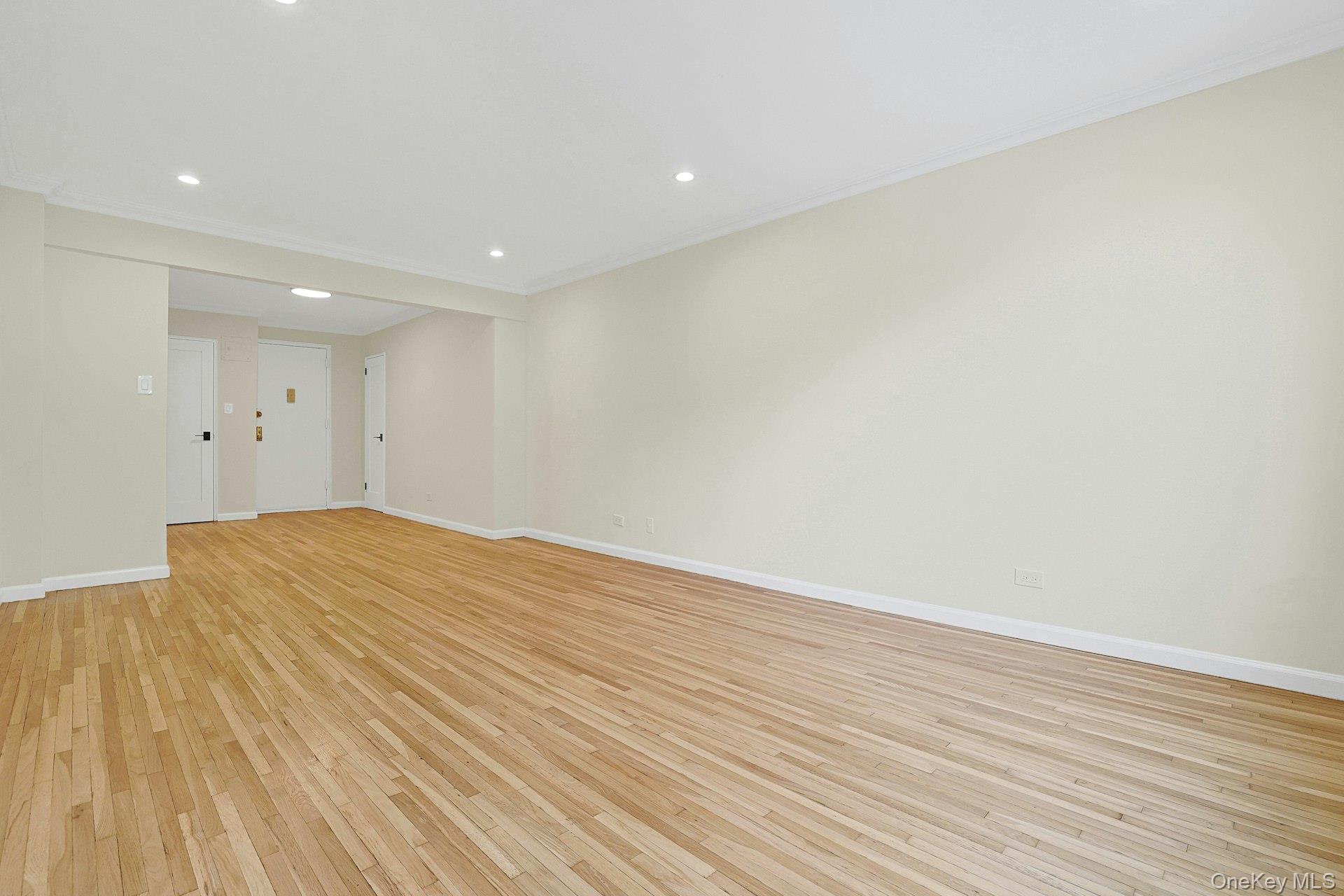 #8 photo, 3363 Sedgwick Avenue, Bronx , NY 10463