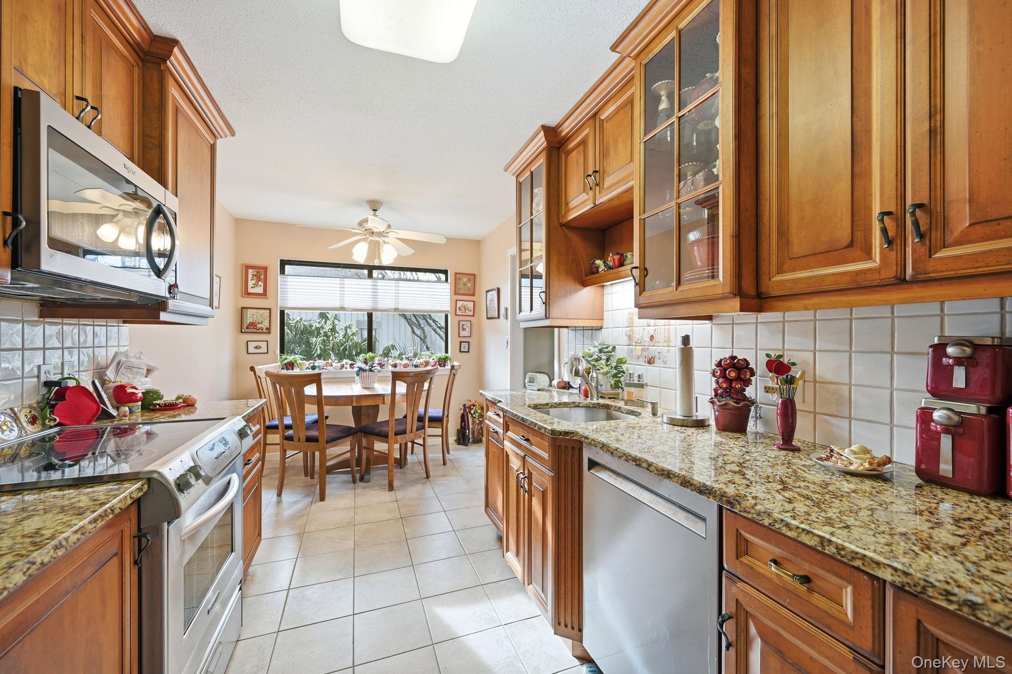 #12 photo, 59 Heritage Hills, Somers , NY 10589