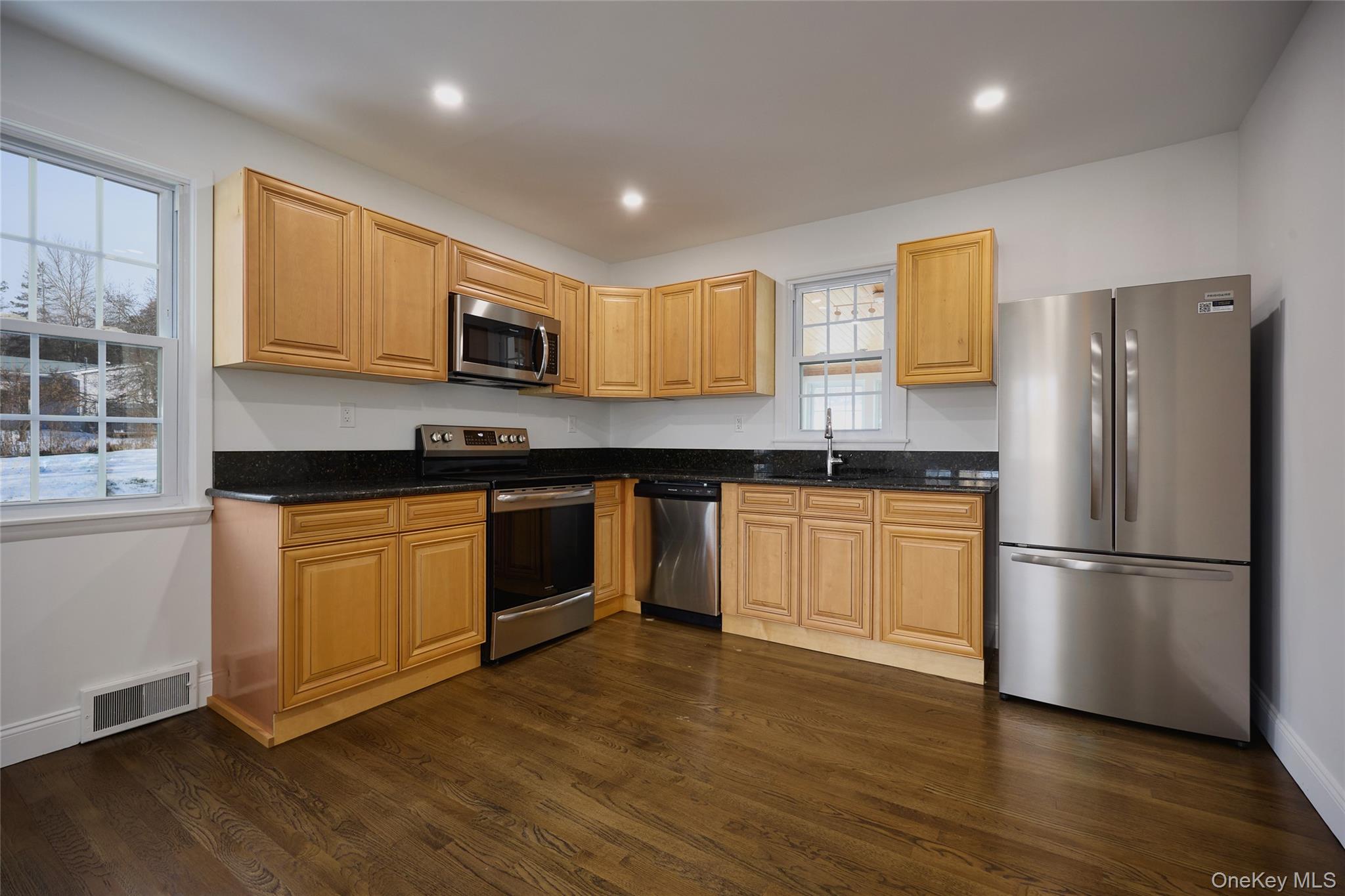 #18 photo, 354 Van Wagner Road, Poughkeepsie , NY 12603