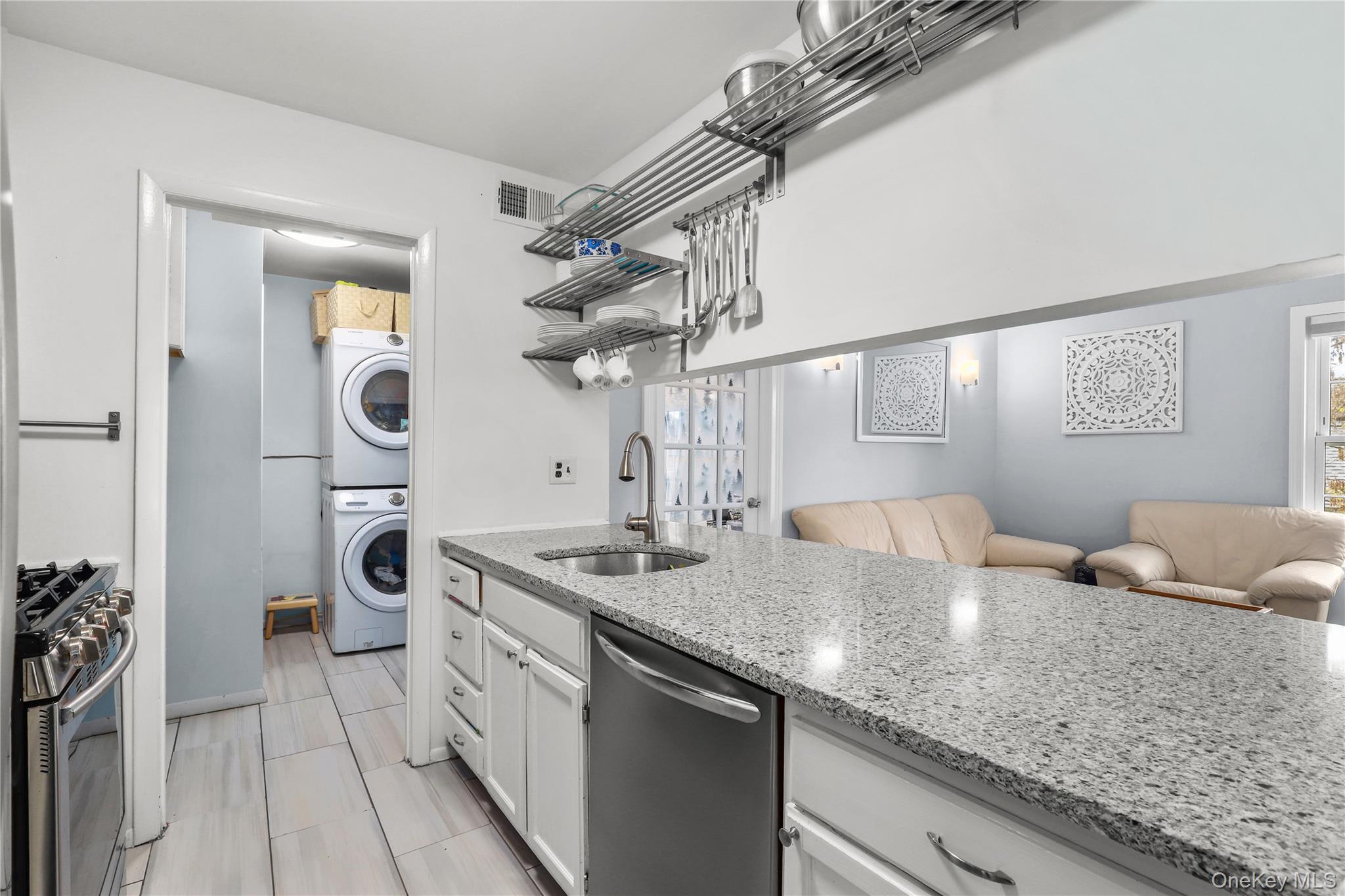 #4 photo, 103 Carrollwood Drive, Tarrytown , NY 10591