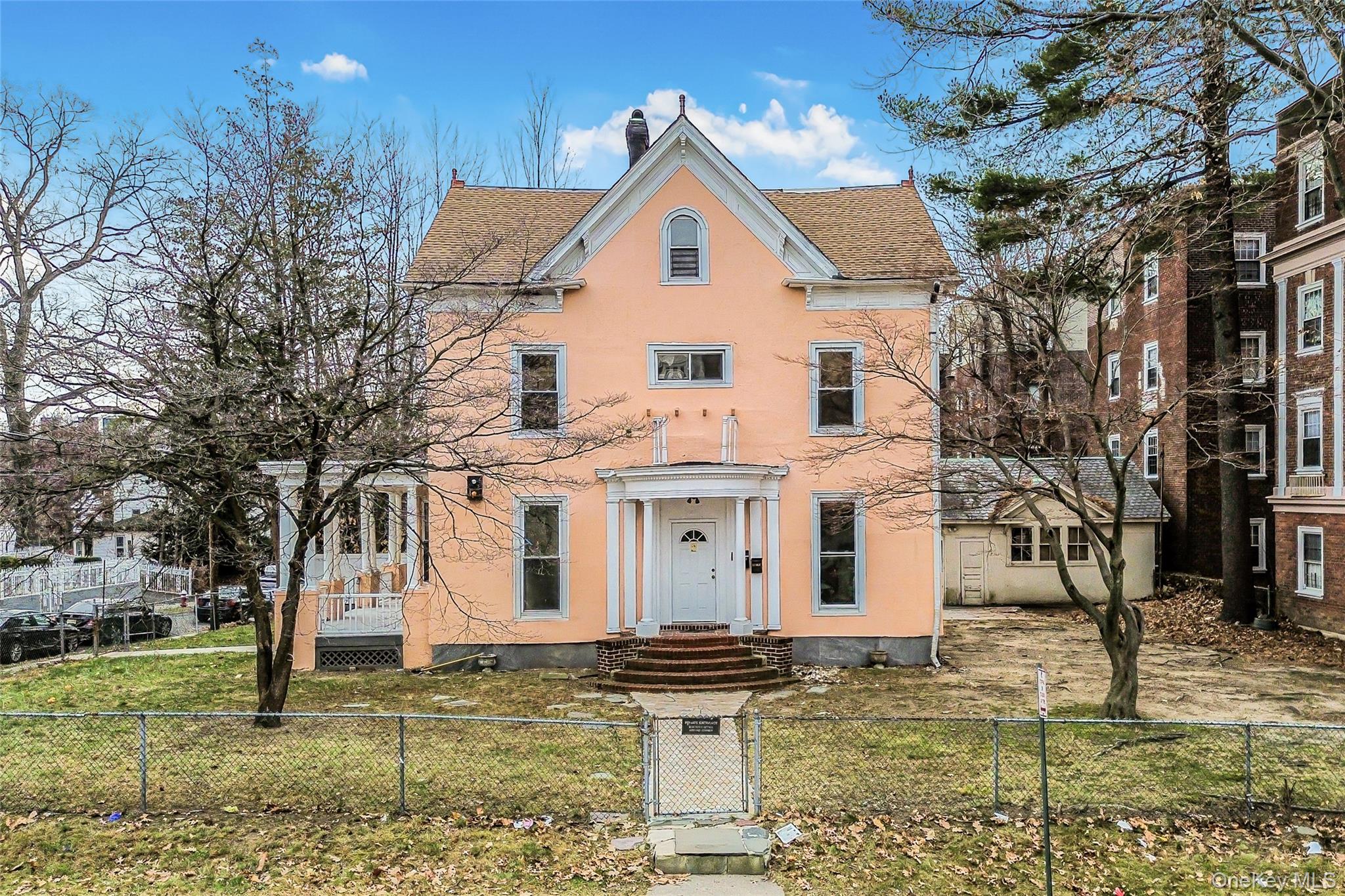 #2 photo, 214 E Prospect Avenue, Mount Vernon , NY 10550