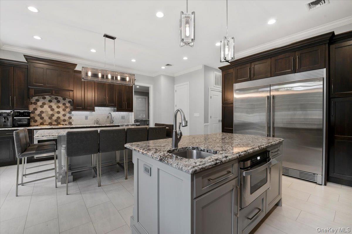 #10 photo, 335 Summit Avenue, 롱 아일랜드 Cedarhurst , NY 11516