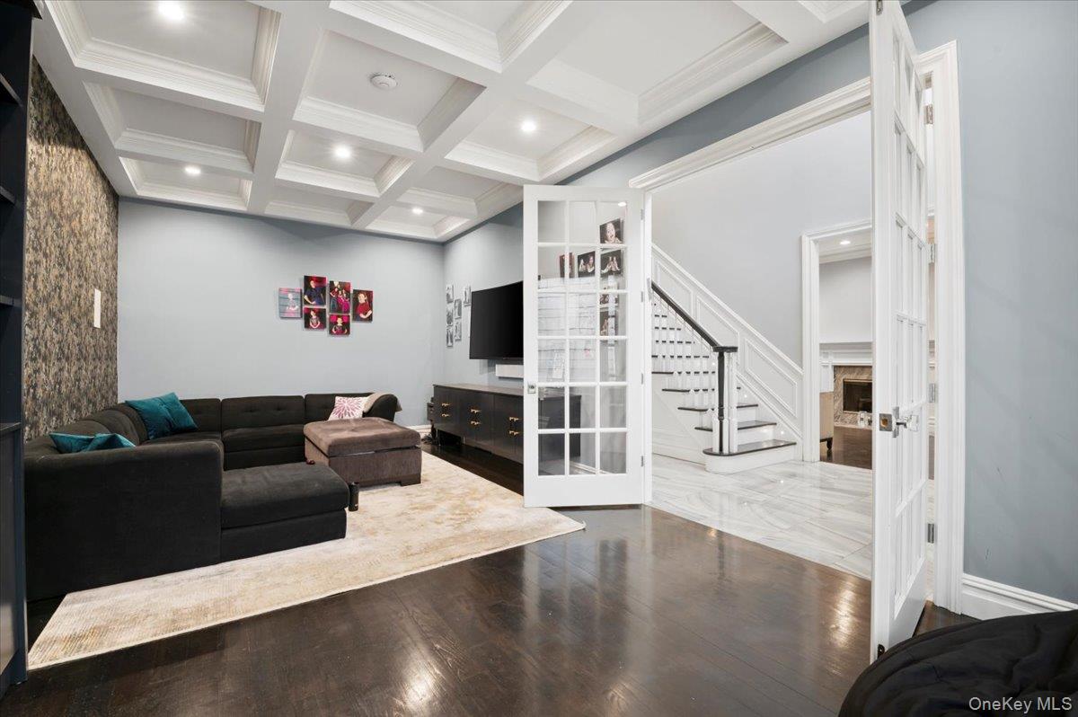 #15 photo, 335 Summit Avenue, 롱 아일랜드 Cedarhurst , NY 11516