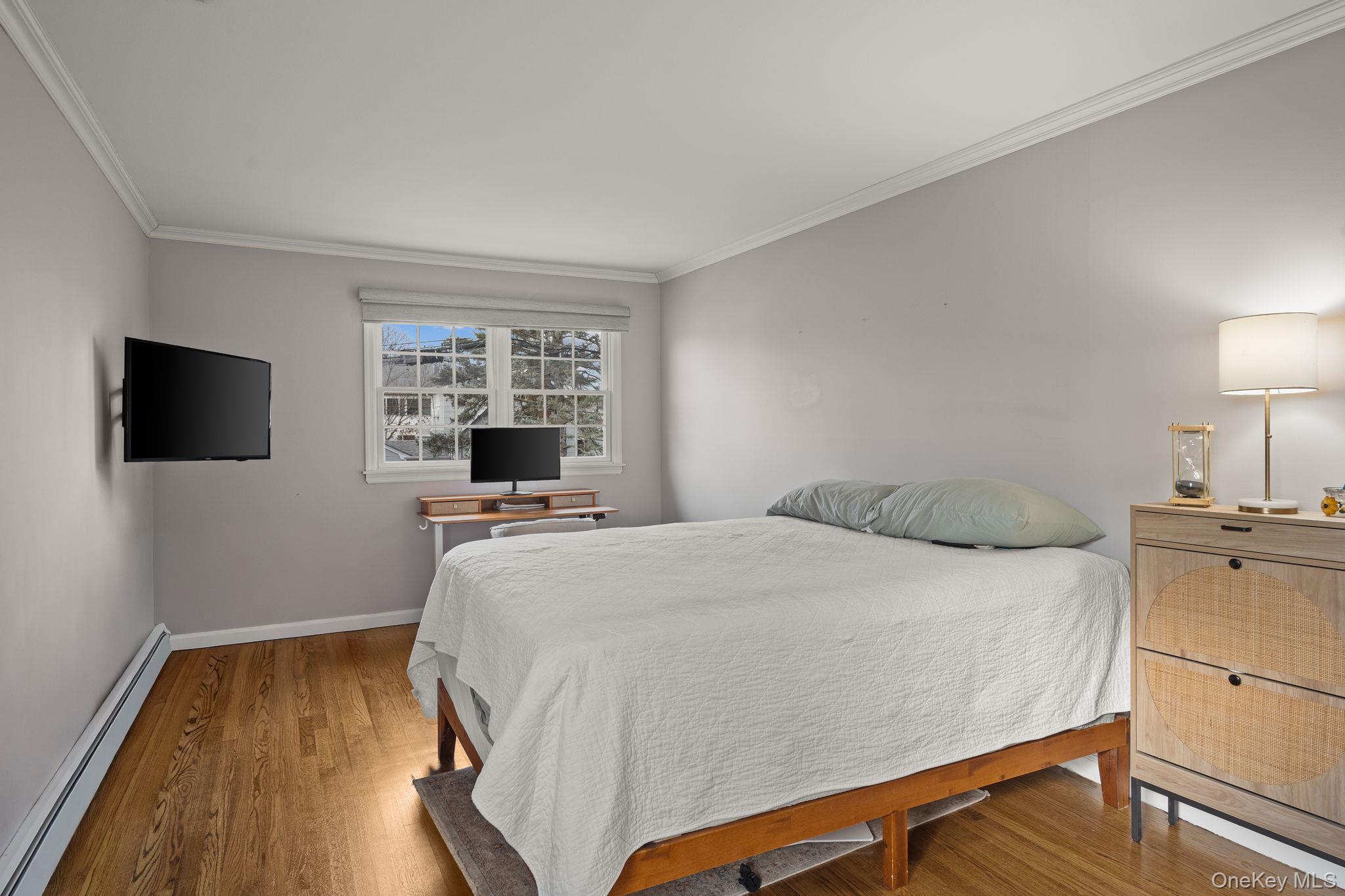 #15 photo, 3 Kew Court, Huntington , NY 11743