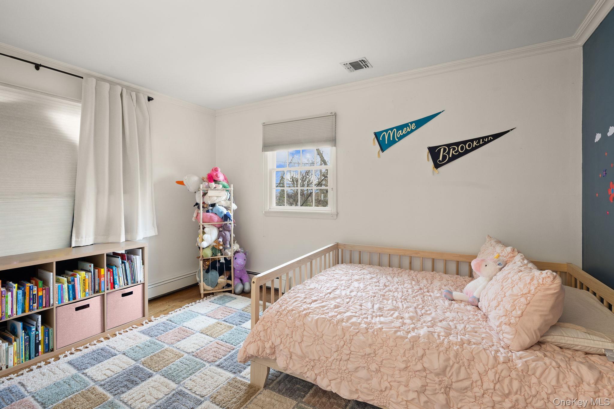 #17 photo, 3 Kew Court, Huntington , NY 11743