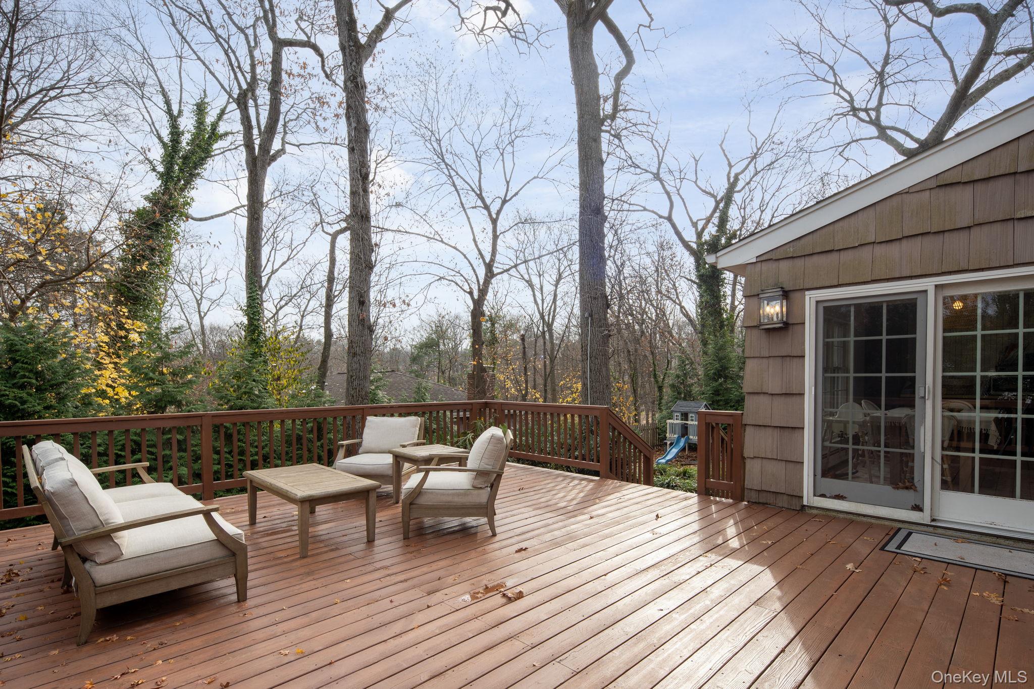 #18 photo, 3 Kew Court, Huntington , NY 11743