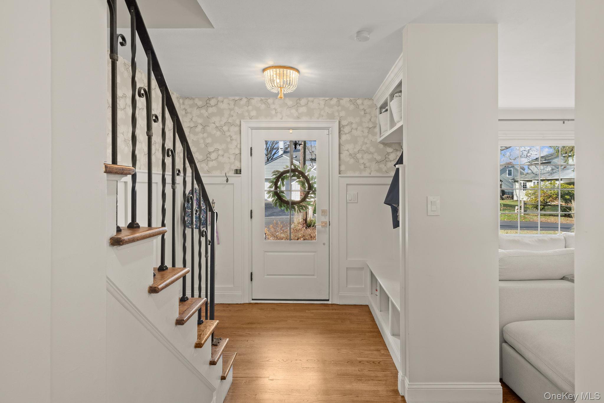 #2 photo, 3 Kew Court, Huntington , NY 11743