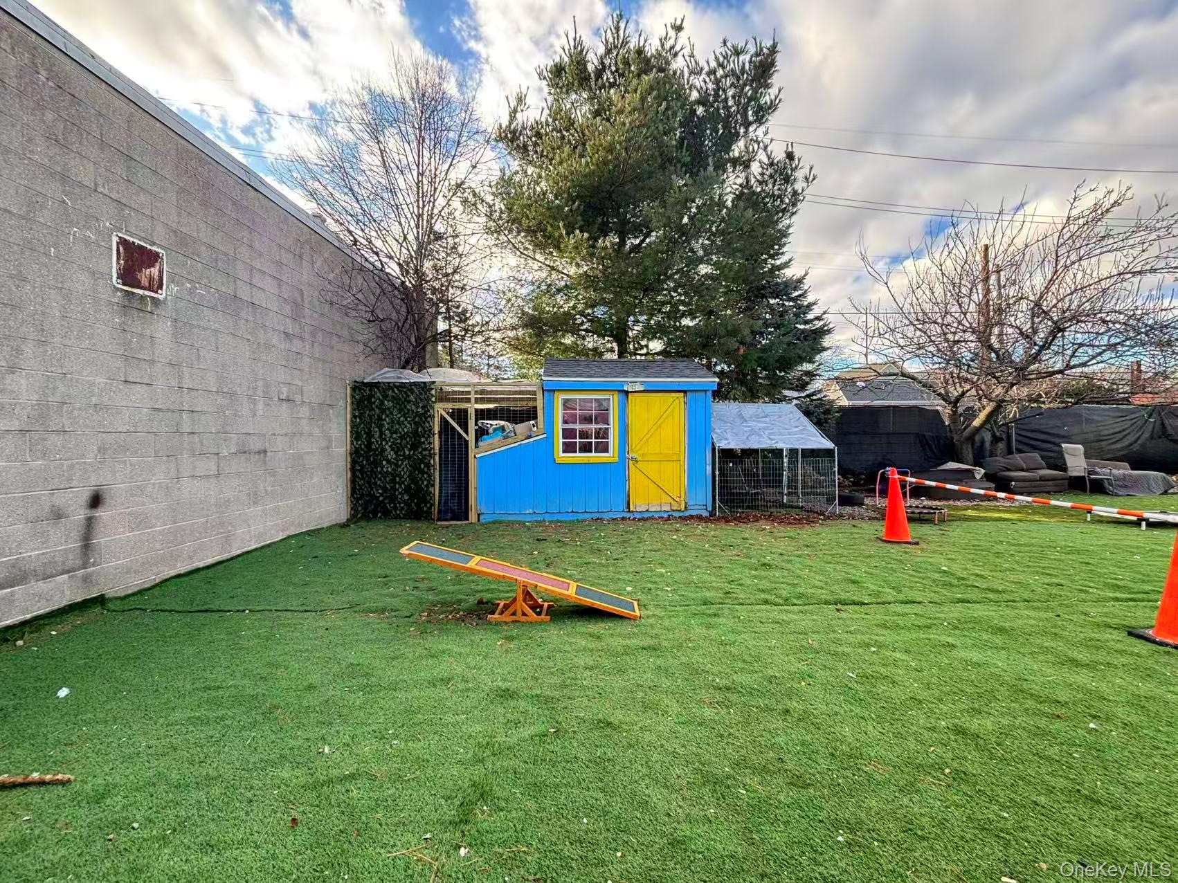 #4 photo, 88 S Bayles Avenue, Port Washington , NY 11050