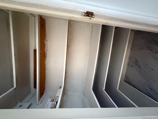 #8 photo, 30 Gibson Boulevard, Valley Stream , NY 11581