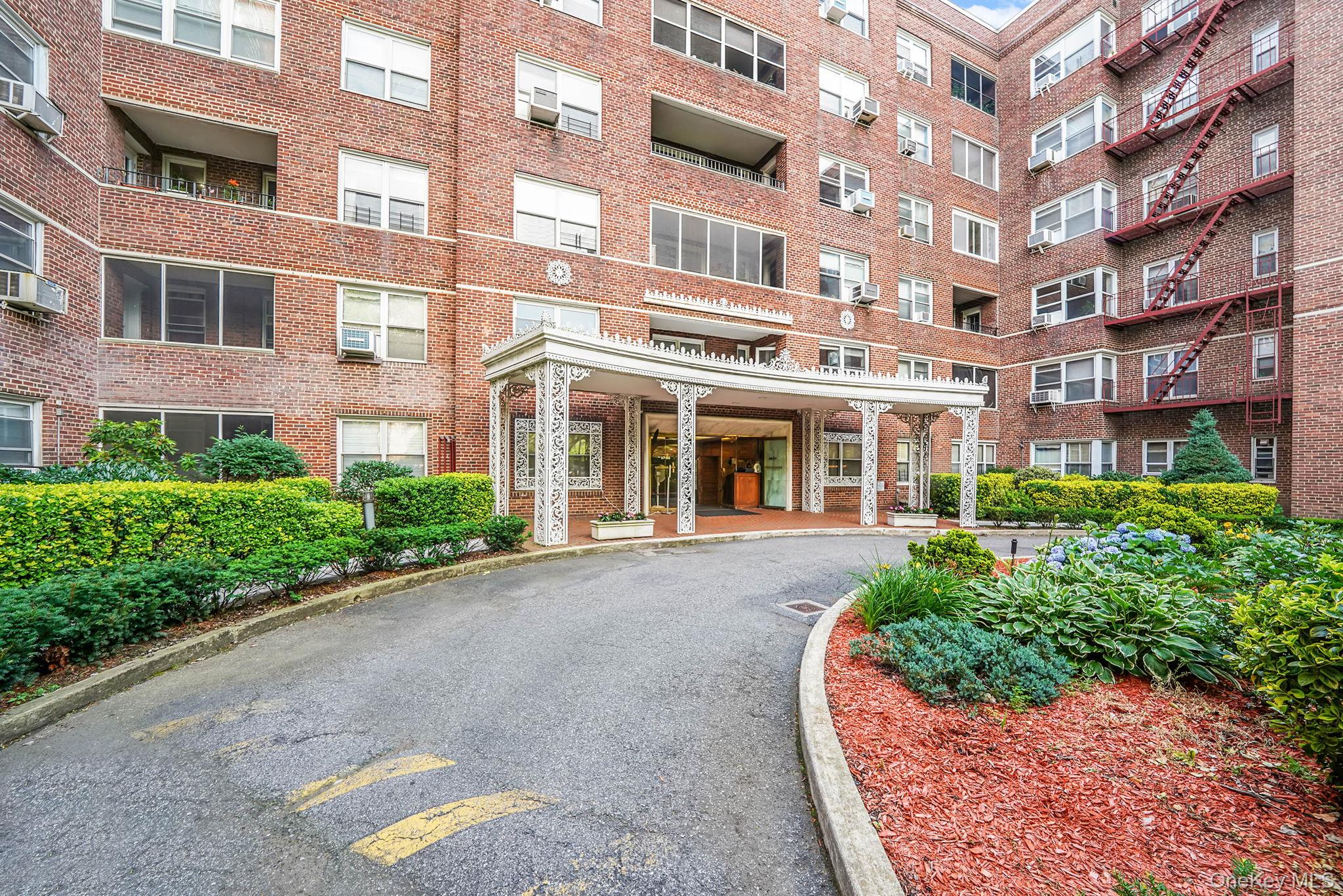 #1 photo, 67-66 108th Street, Forest Hills , NY 11375