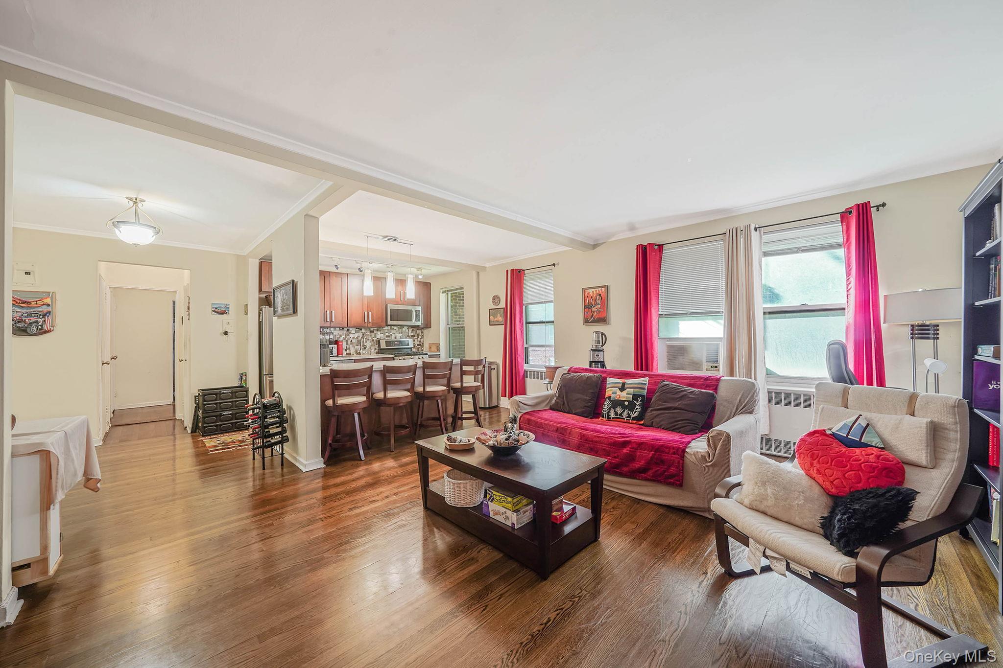 #16 photo, 67-66 108th Street, Forest Hills , NY 11375