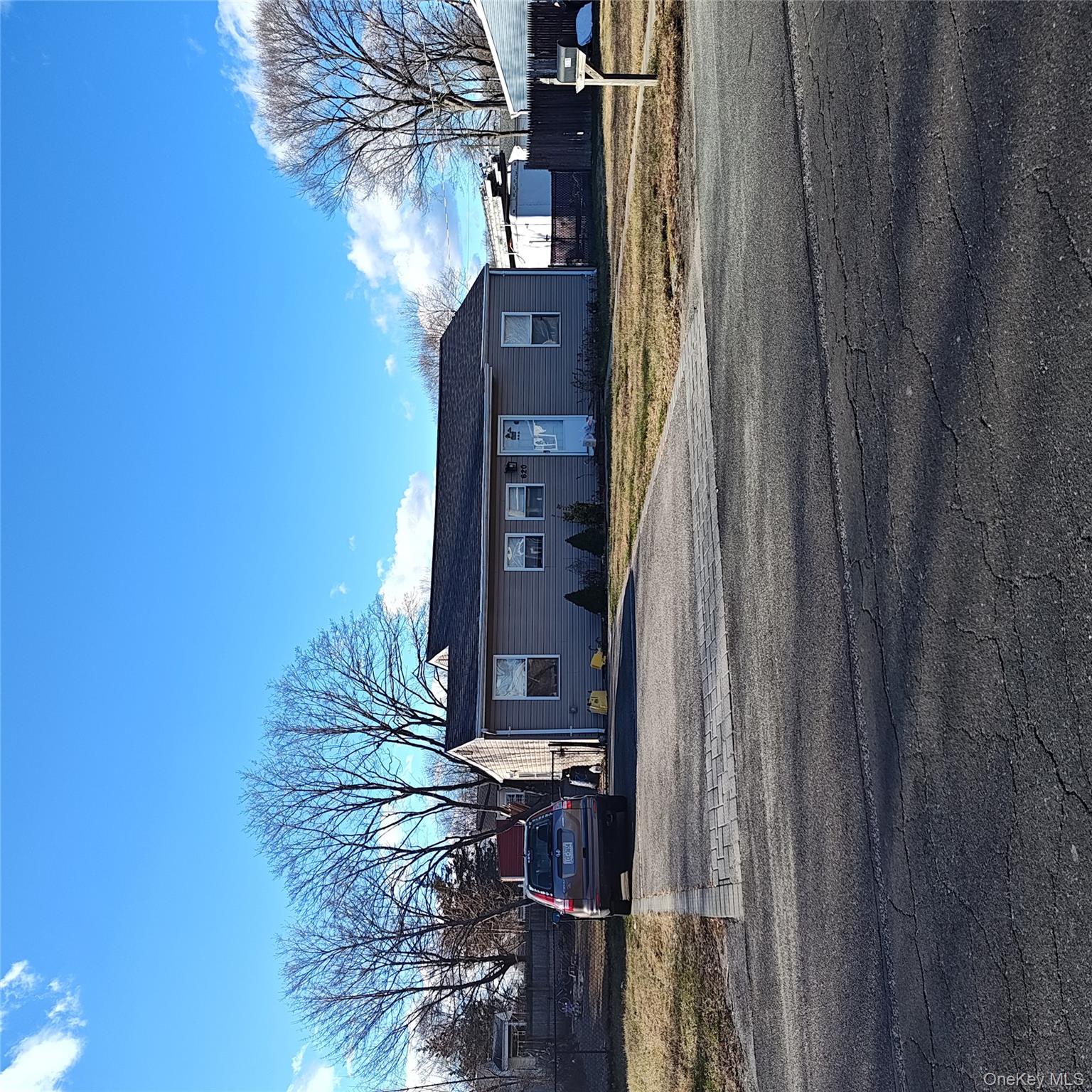 #4 photo, 620 Michigan Avenue, 東長島 Bellport , NY 11713