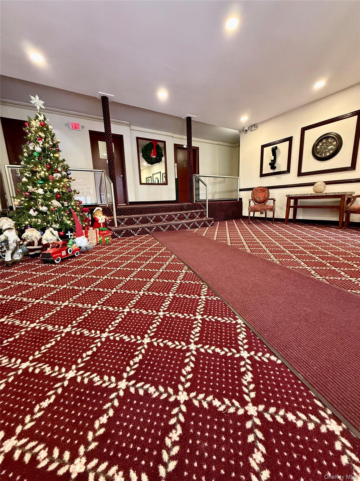 #2 photo, 30 Pearsall Avenue, নাসাউ কাউন্টি Glen Cove , NY 11542