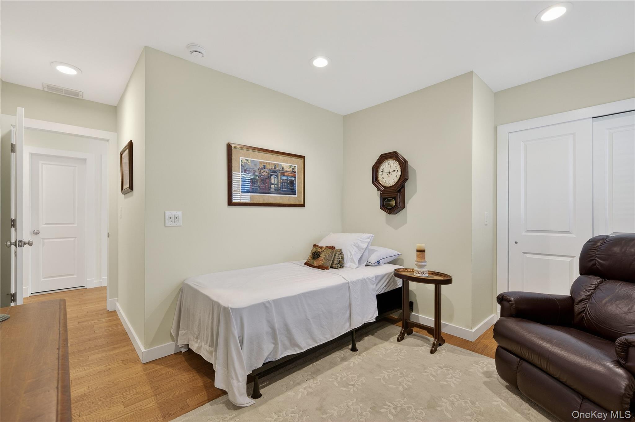 #17 photo, 1 Mechanic Court, Huntington , NY 11743