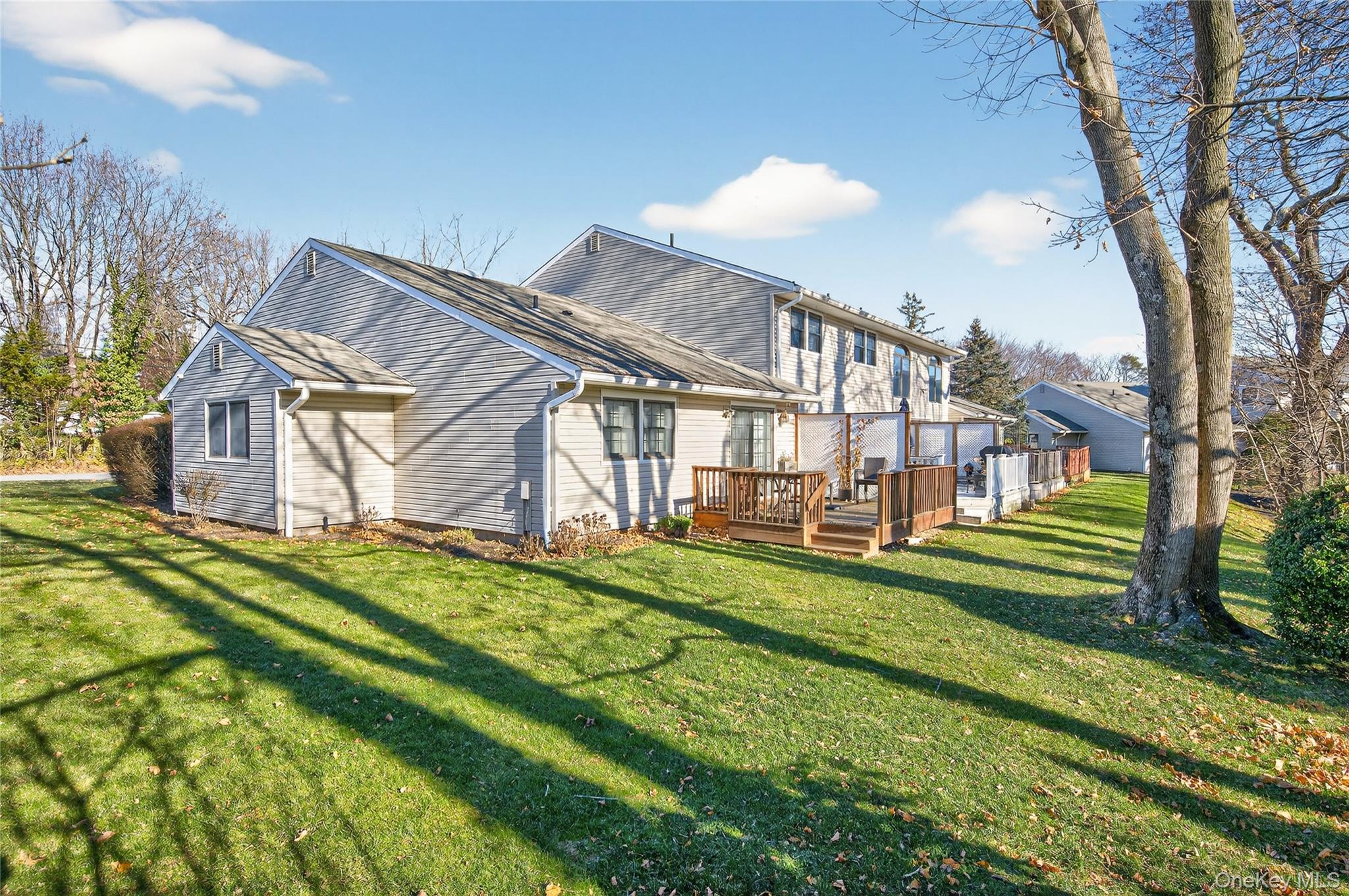 #18 photo, 1 Mechanic Court, Huntington , NY 11743