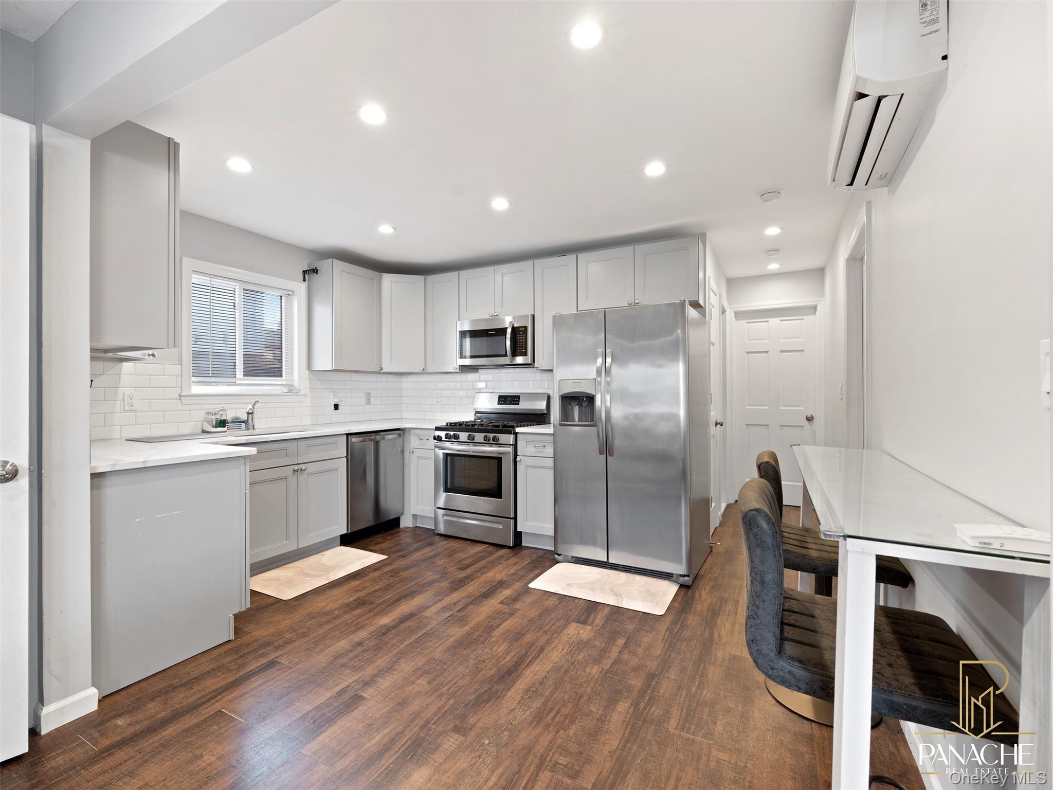 #2 photo, 11906 Guy R Brewer Boulevard, Jamaica , NY 11434