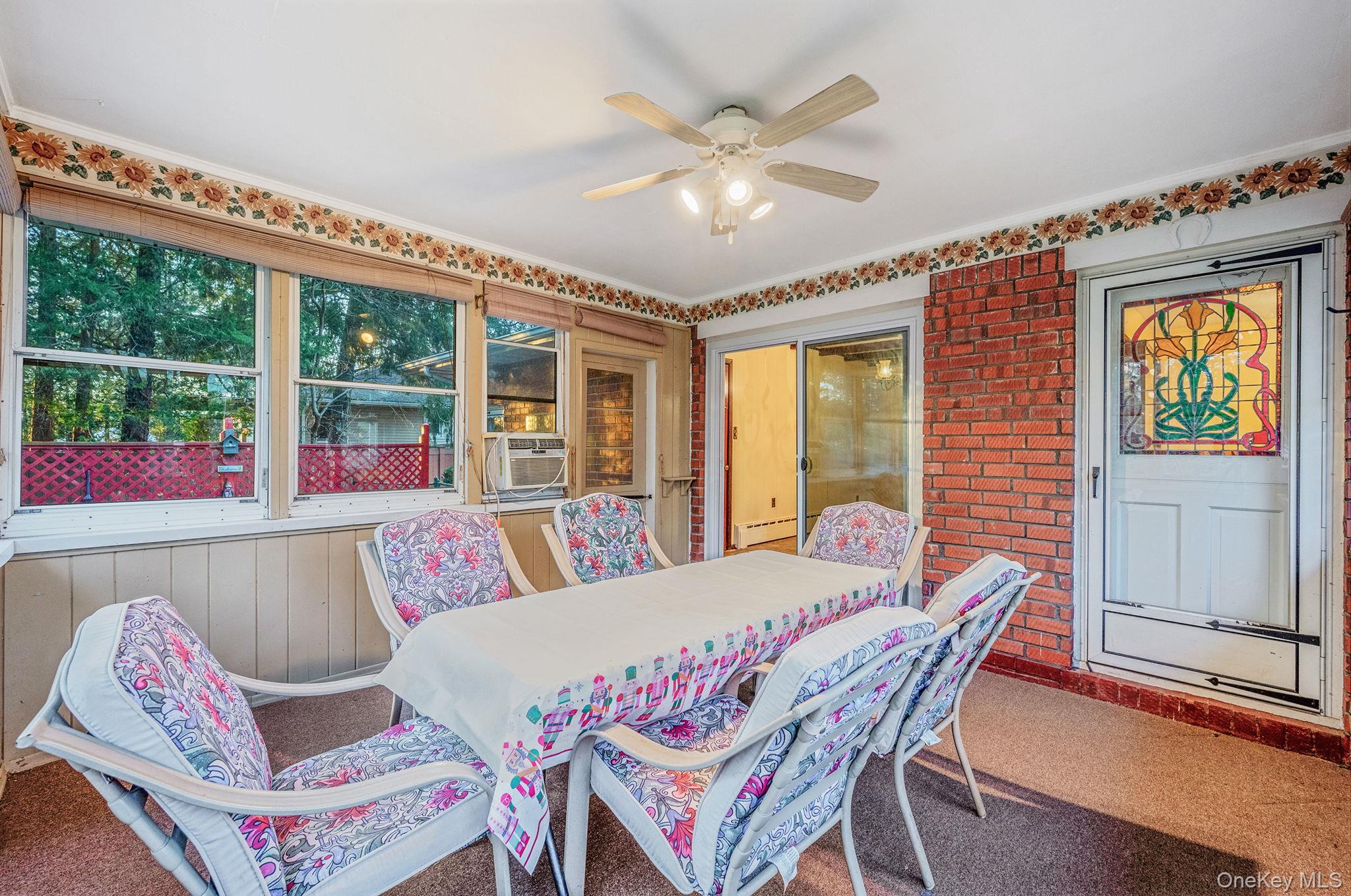 #12 photo, 12 Babylon Street, Islip Terrace , NY 11752