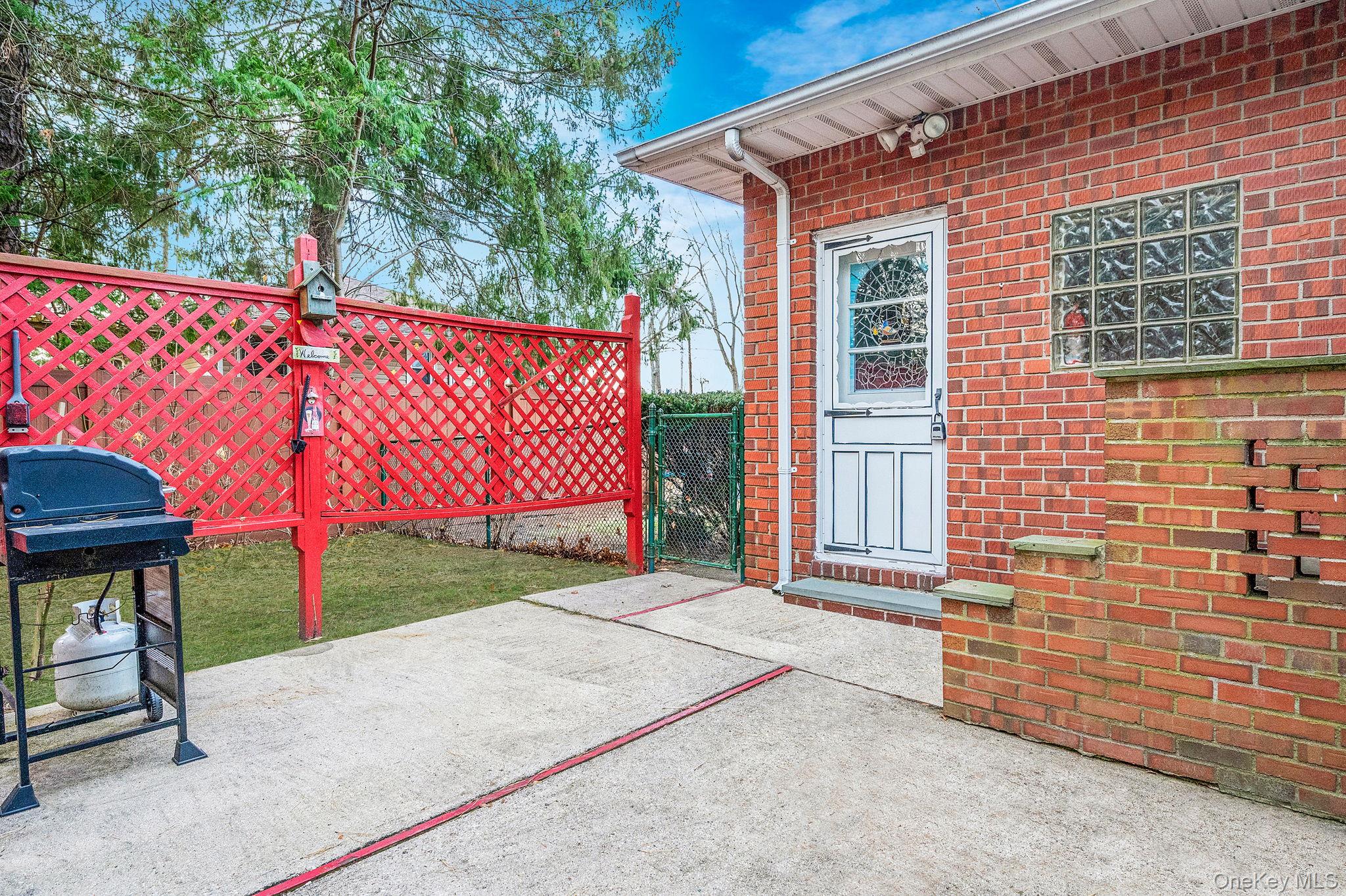 #7 photo, 12 Babylon Street, Islip Terrace , NY 11752