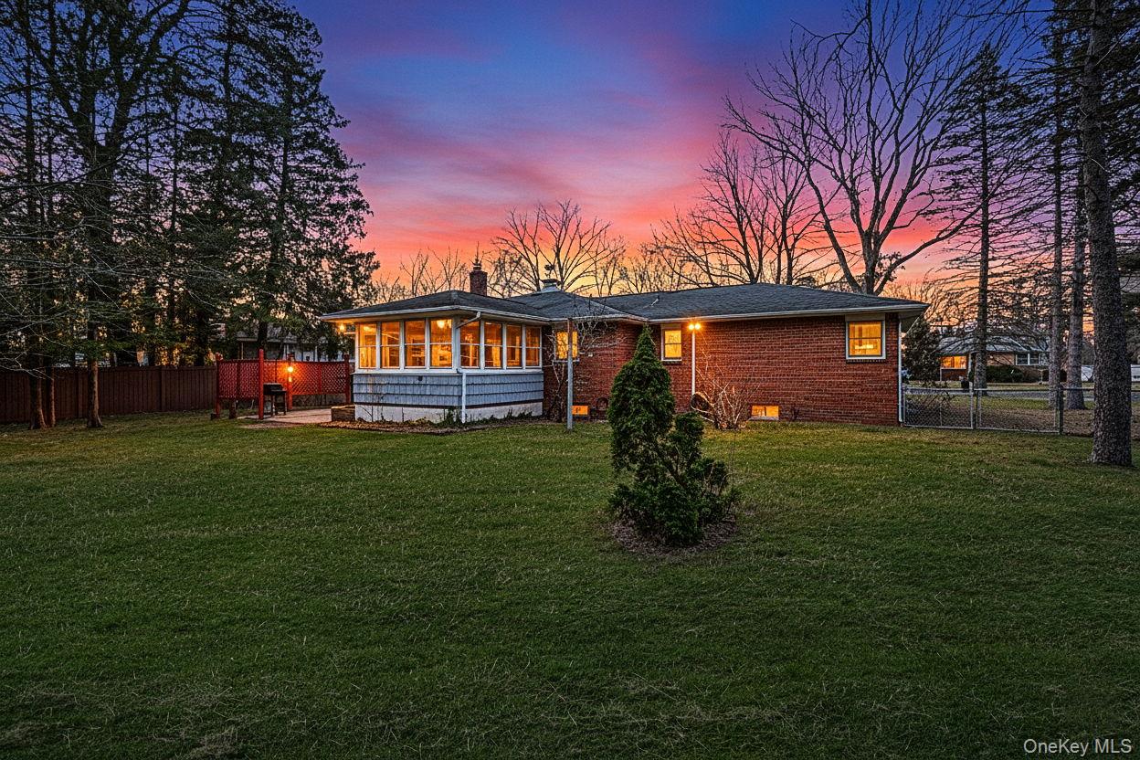 #9 photo, 12 Babylon Street, Islip Terrace , NY 11752