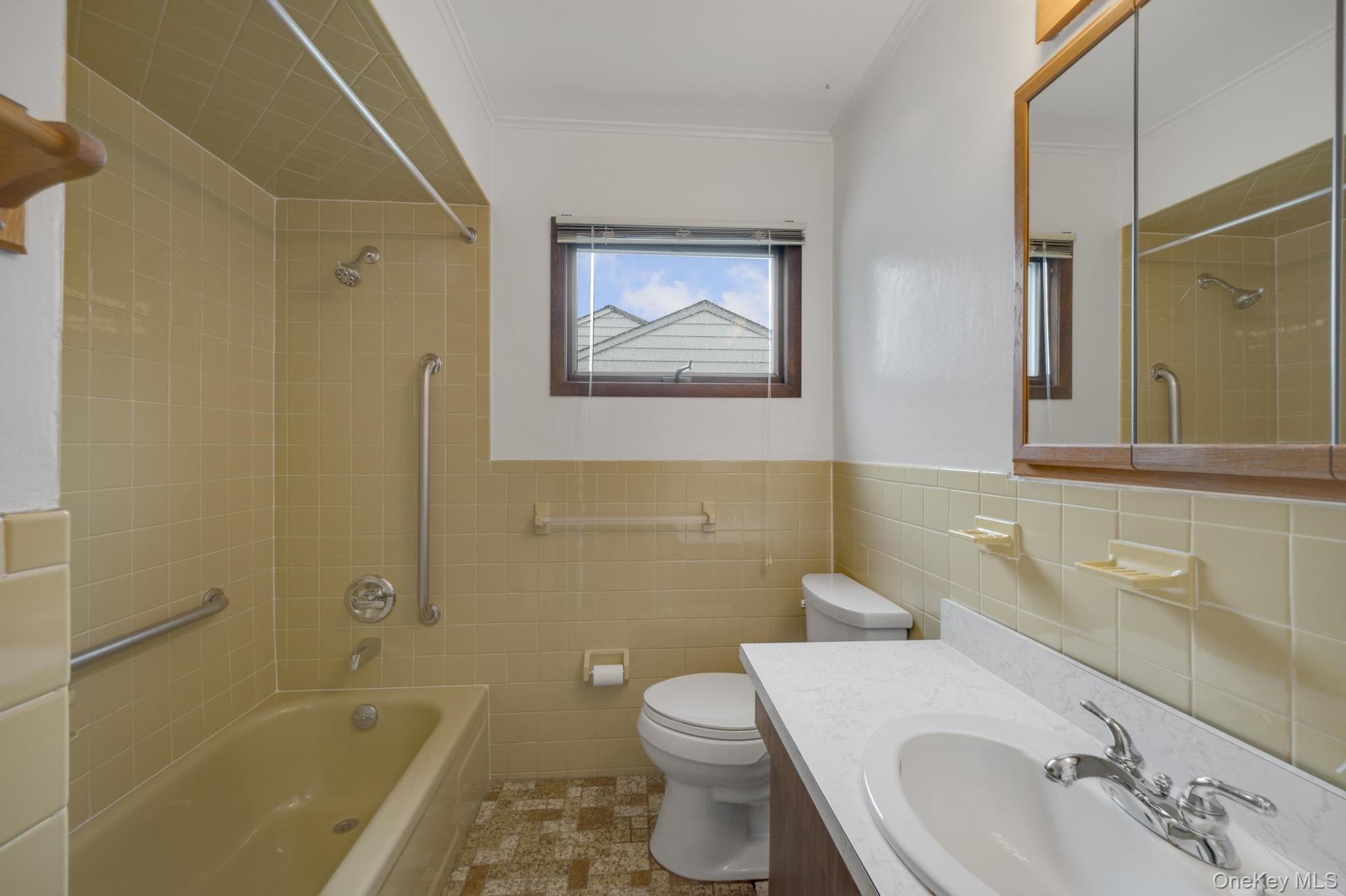 #12 photo, 22 Heath Lane, East Northport , NY 11731