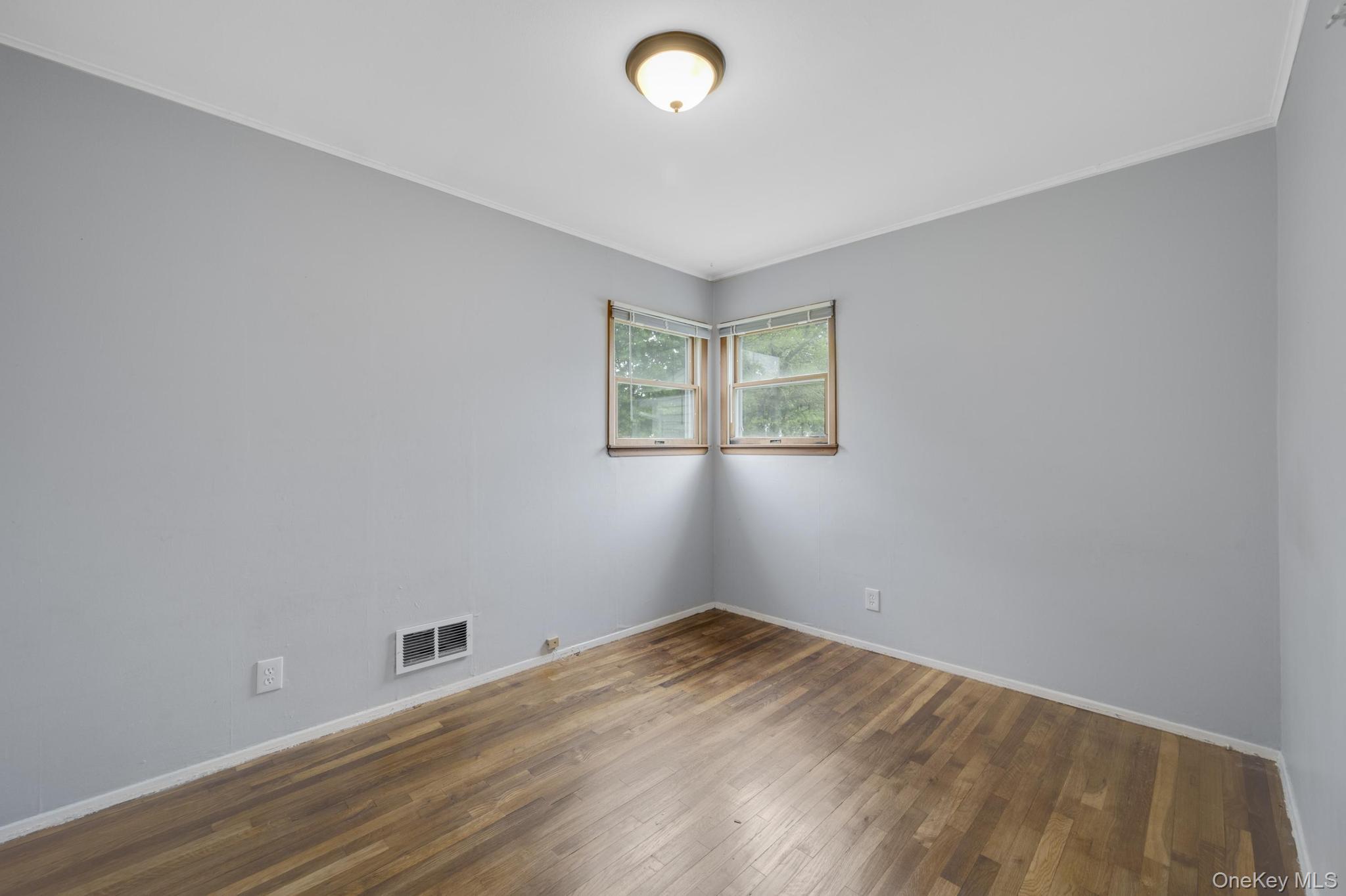 #13 photo, 22 Heath Lane, East Northport , NY 11731