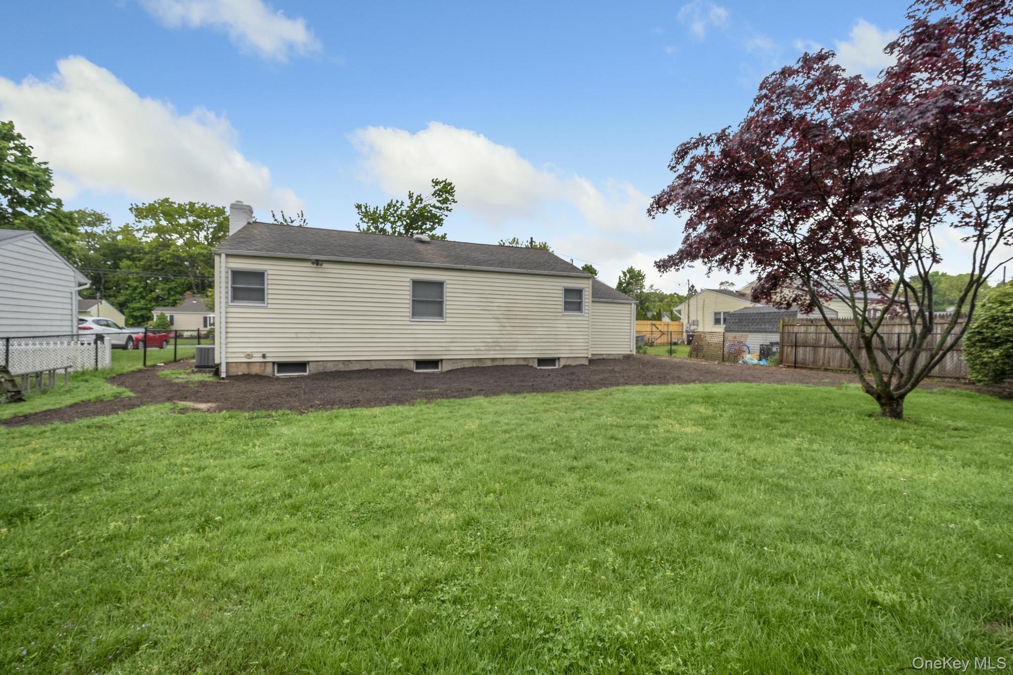 #19 photo, 22 Heath Lane, East Northport , NY 11731