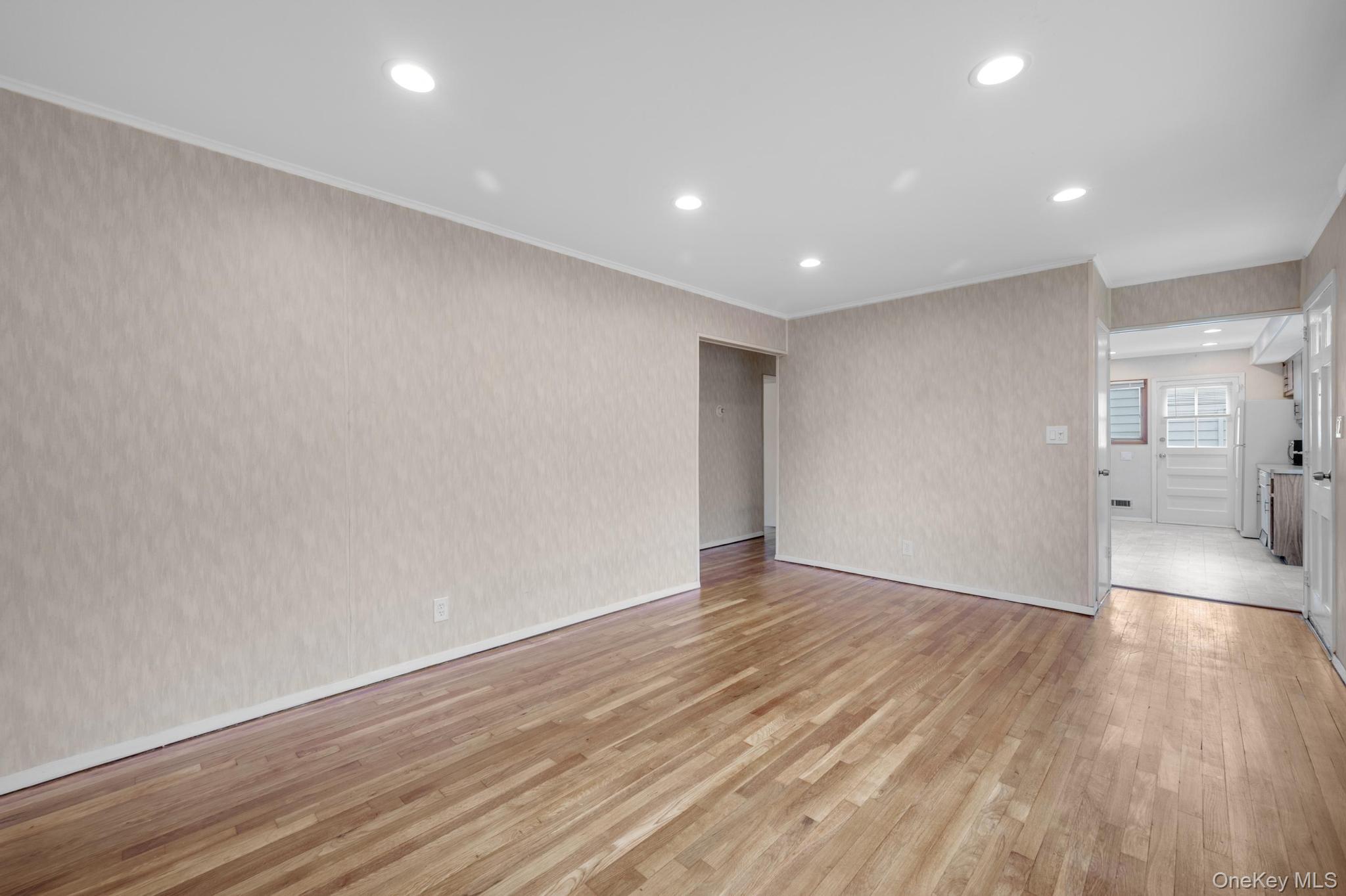 #3 photo, 22 Heath Lane, East Northport , NY 11731