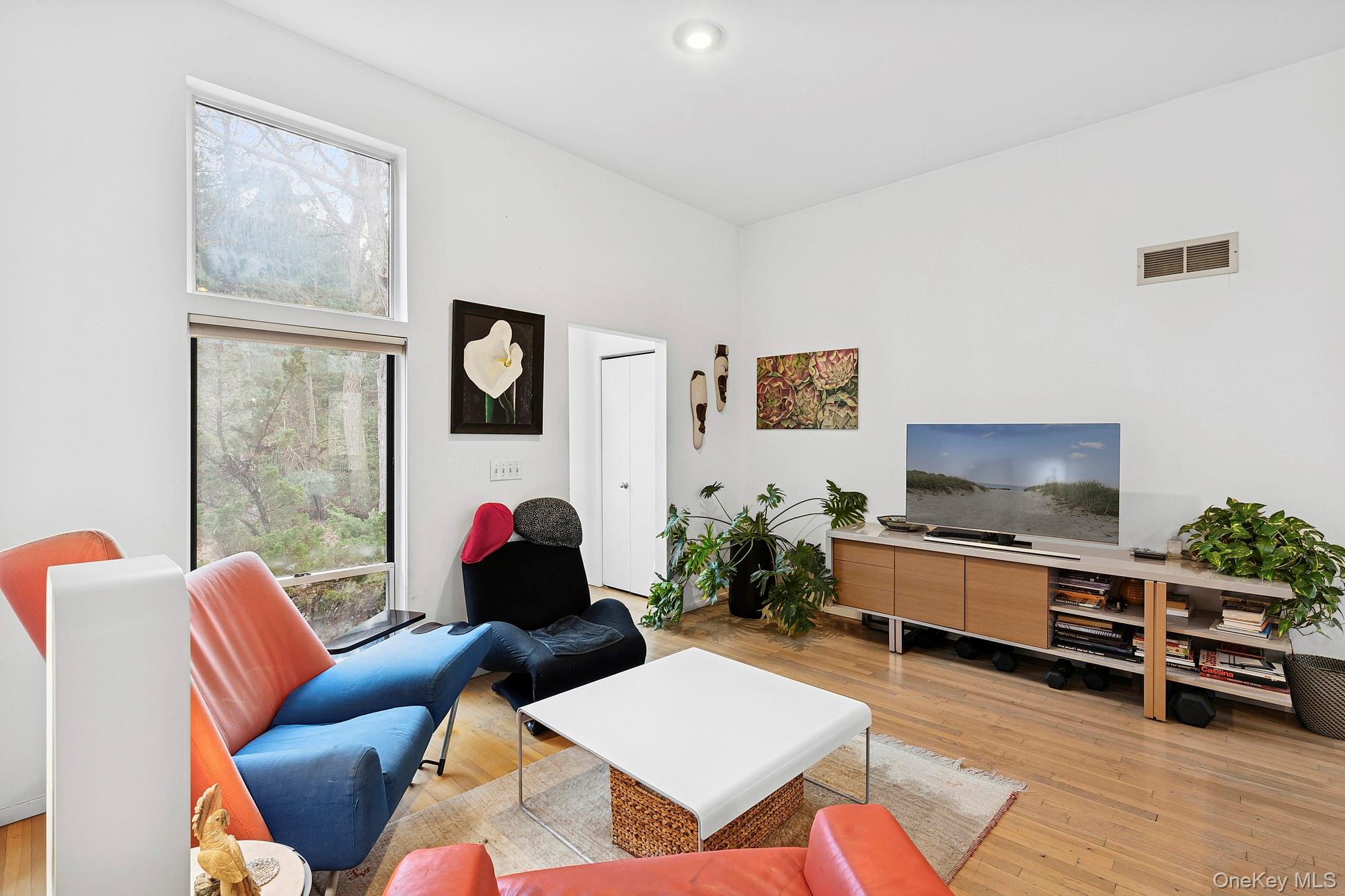 #3 photo, 54 Fox Hunt, Amagansett , NY 11930