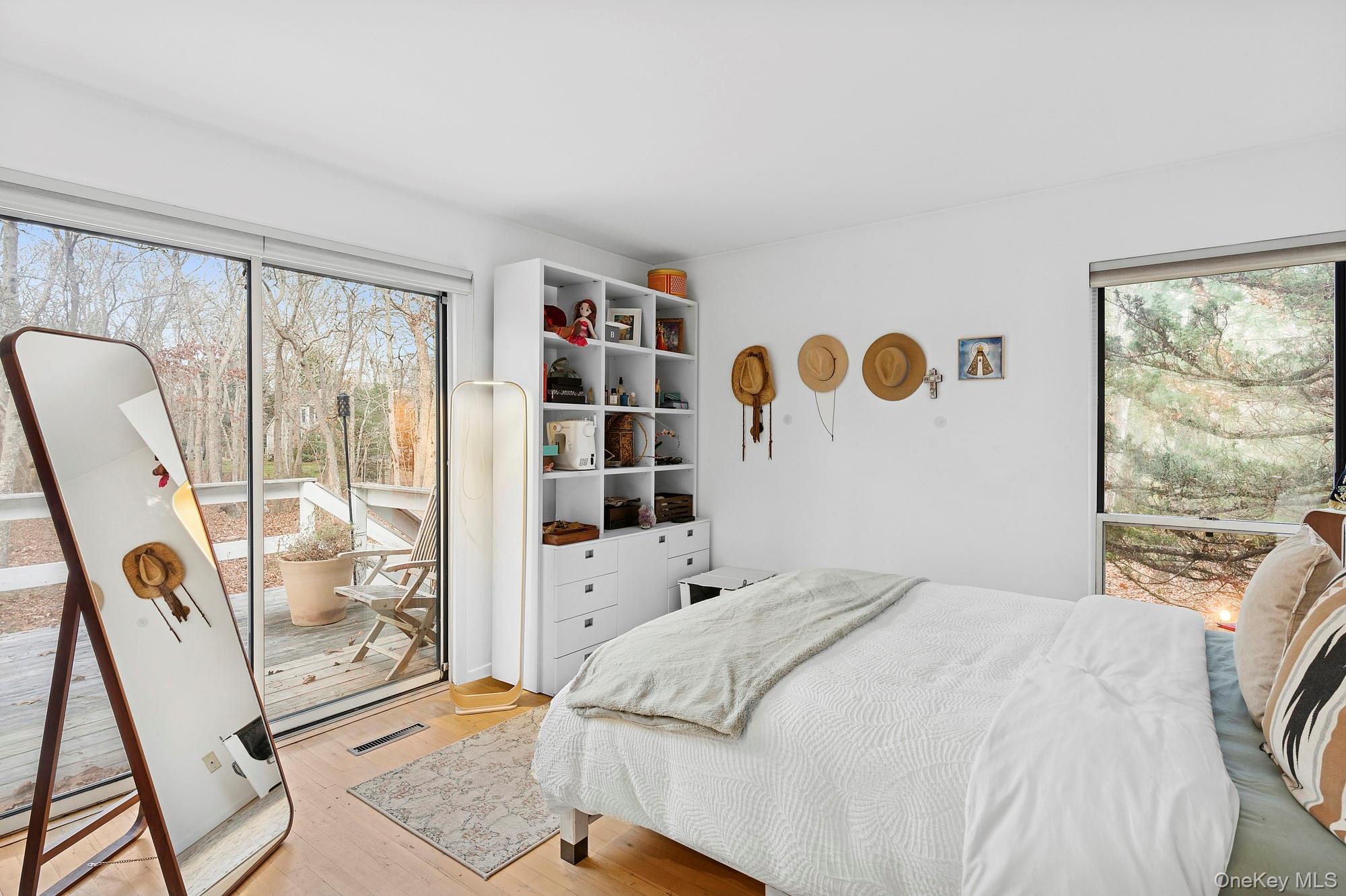 #7 photo, 54 Fox Hunt, Amagansett , NY 11930