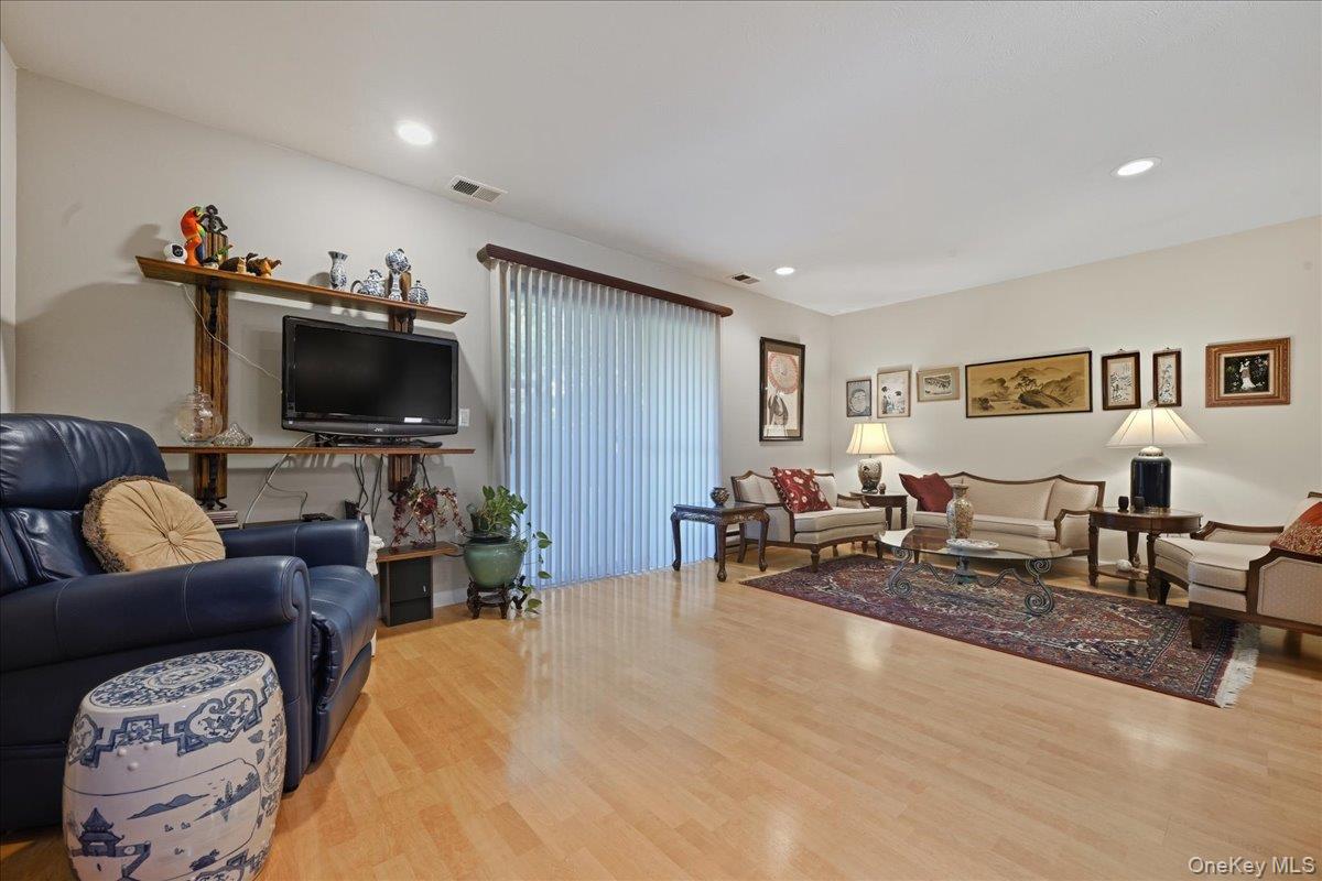 #11 photo, 100 Daly Boulevard, Oceanside , NY 11572