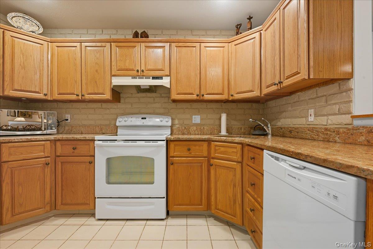 #16 photo, 100 Daly Boulevard, Oceanside , NY 11572