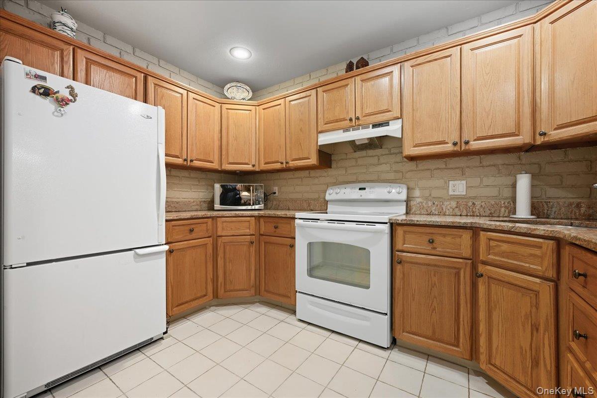 #17 photo, 100 Daly Boulevard, Oceanside , NY 11572