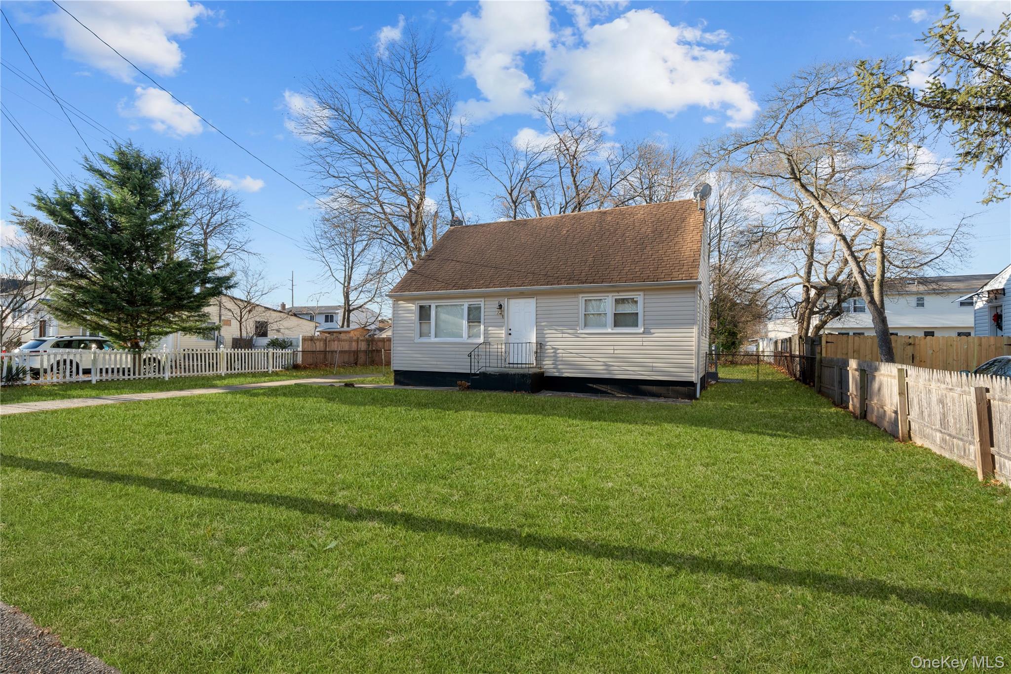 #2 photo, 193 N Arizona Road, West Babylon , NY 11704