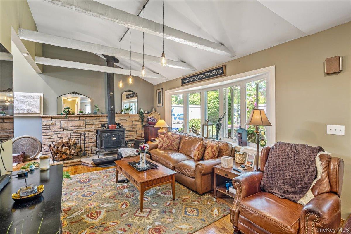 #5 photo, 54A Upland Drive, Саффолк ‖ East Northport , NY 11731