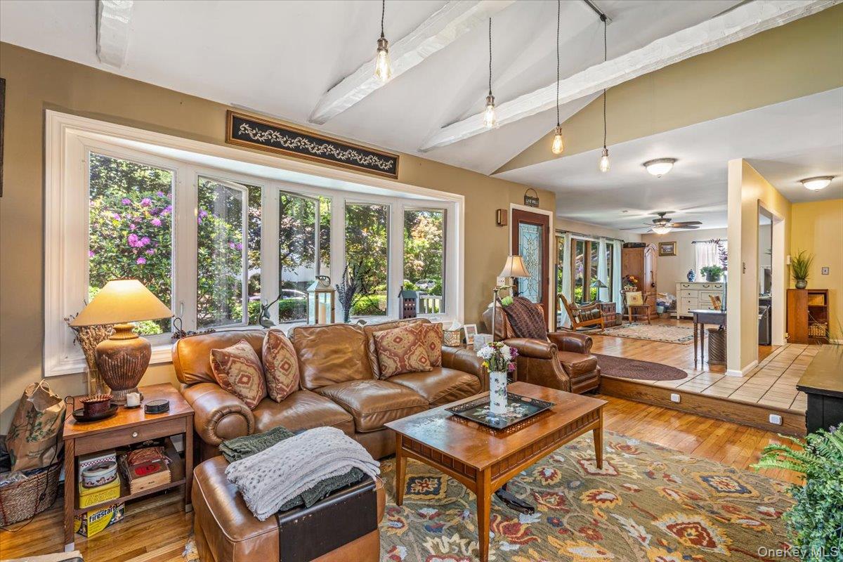 #6 photo, 54A Upland Drive, Саффолк ‖ East Northport , NY 11731