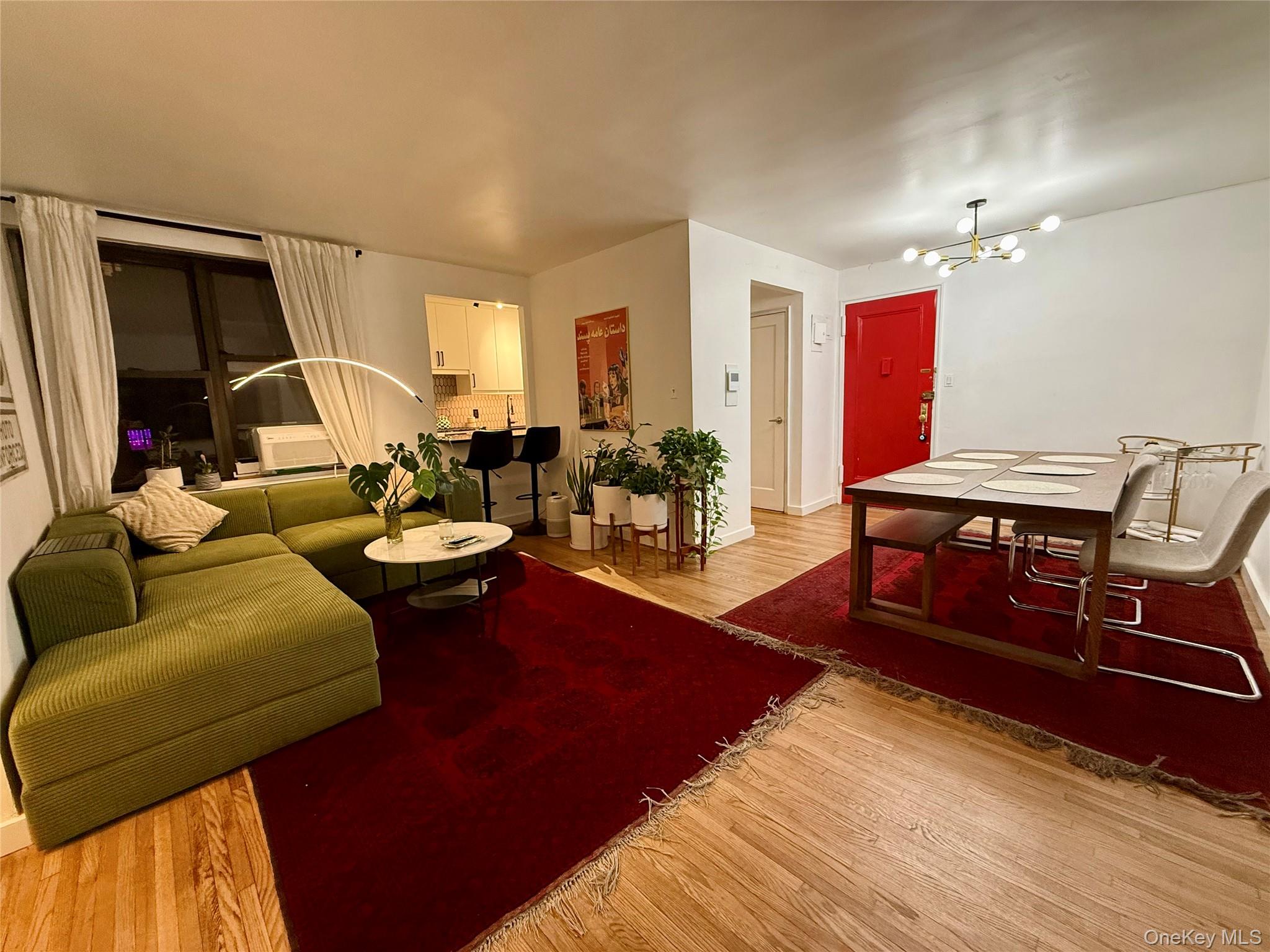 #18 photo, 112-30 Northern Boulevard, Corona , NY 11368