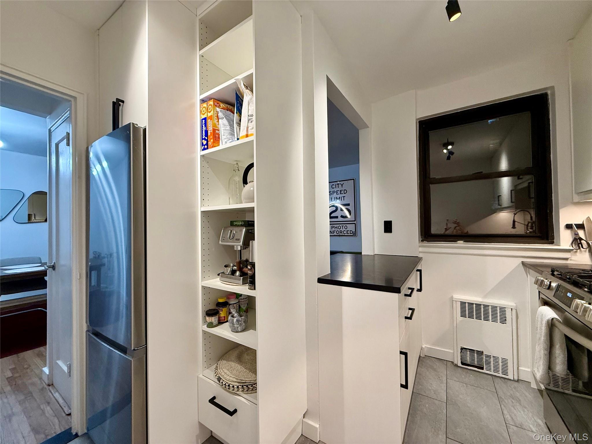 #5 photo, 112-30 Northern Boulevard, Corona , NY 11368