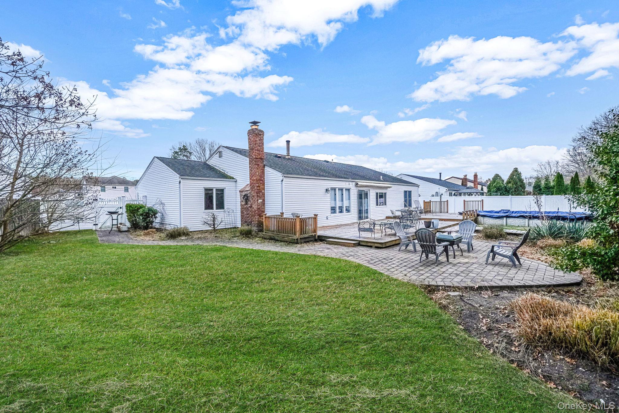 #14 photo, 32 San Rafael Avenue, Саффолк ‖ Holbrook , NY 11741